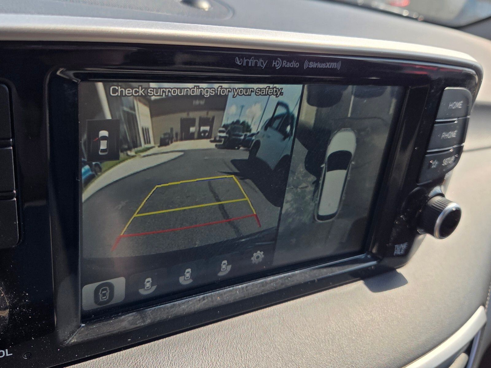 Used 2020 Black Noir Pearl Hyundai Limited image 19