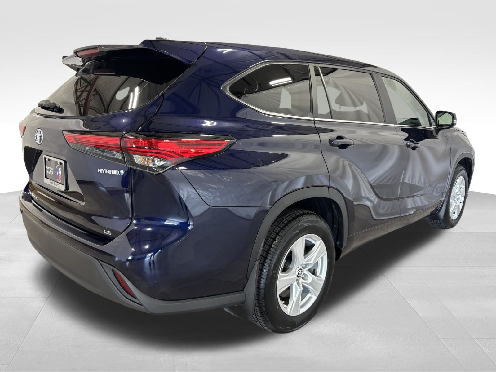 Used Car 2023 Toyota Highlander Hybrid  Le For Sale Under $40,000 In Austin, Texas