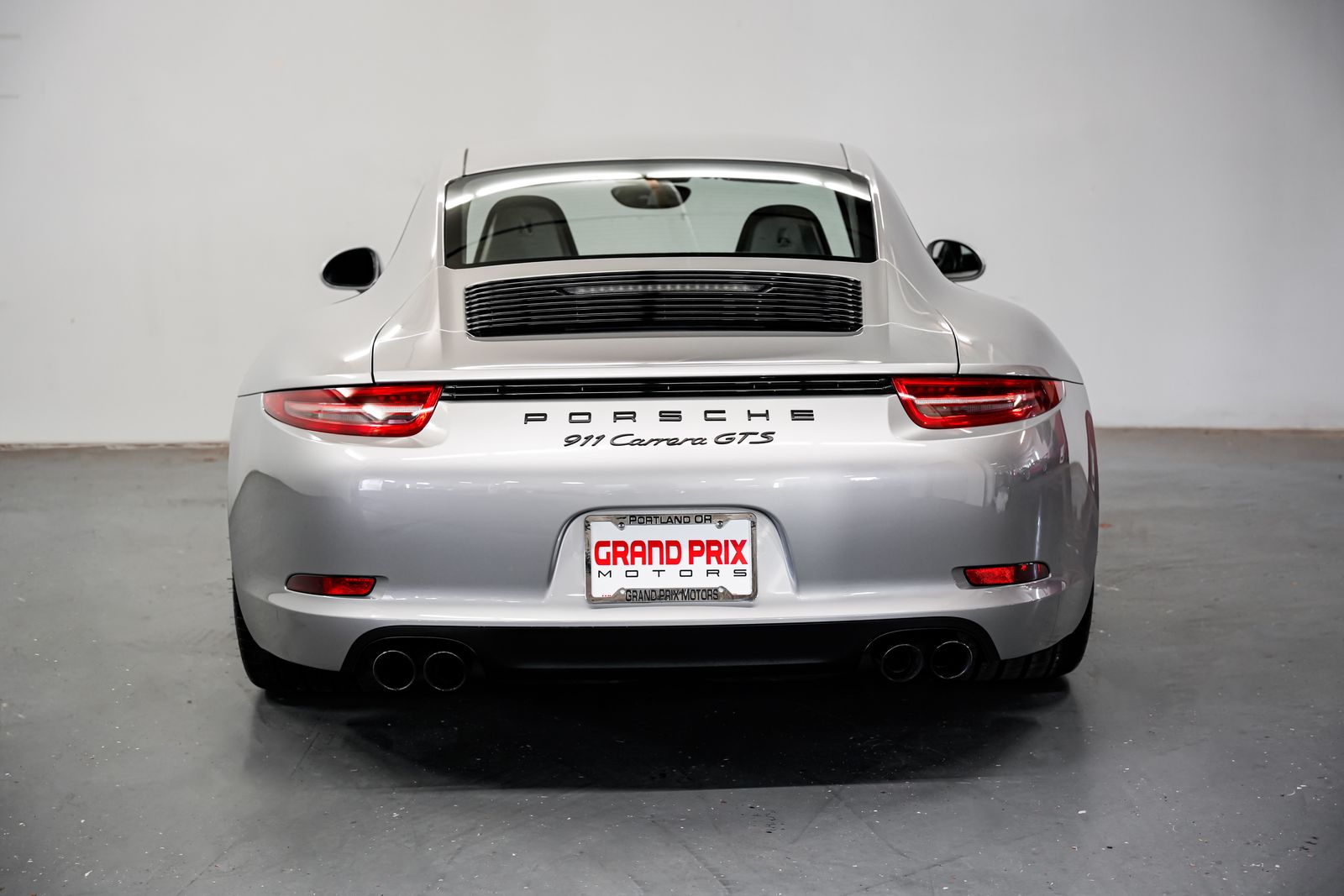 2015 Porsche 911 Carrera GTS — photo 2