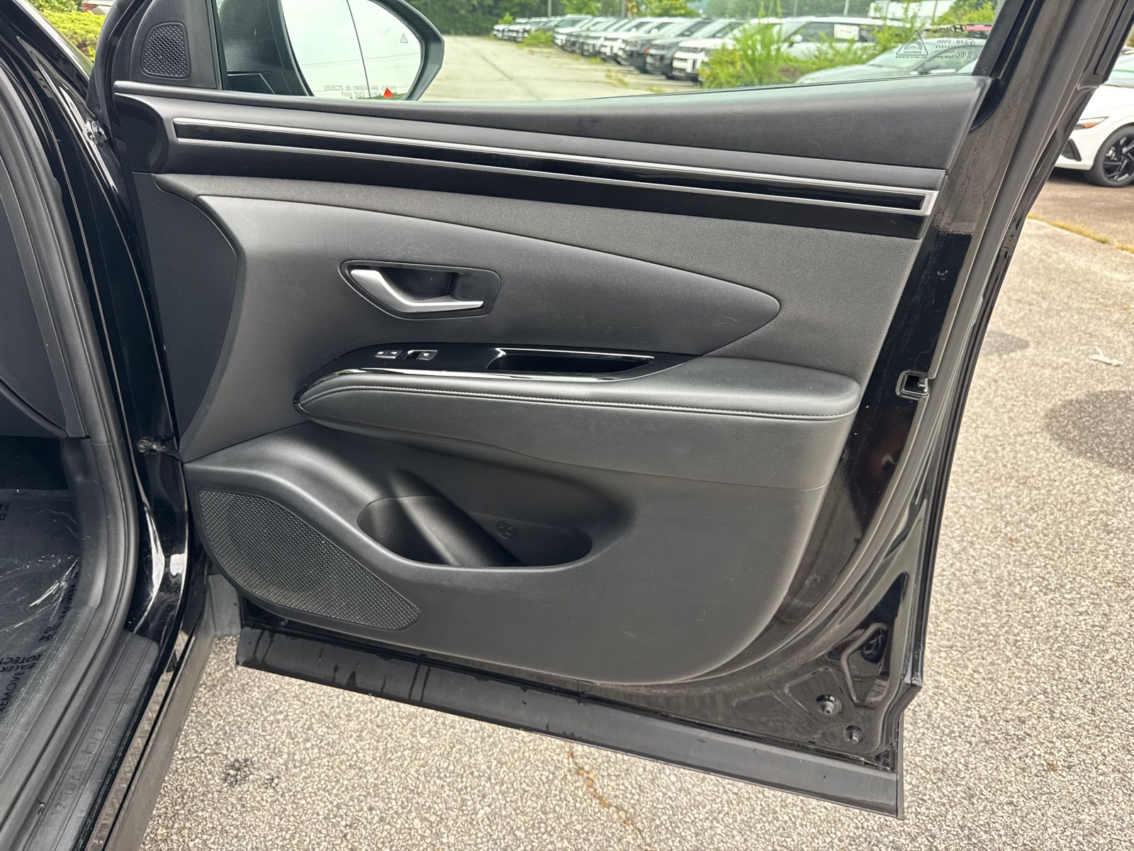 Used 2022 Black Hyundai Limited image 14