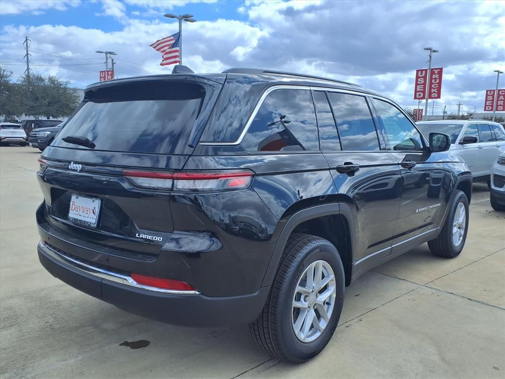 2025 Jeep Grand Cherokee Laredo - 3