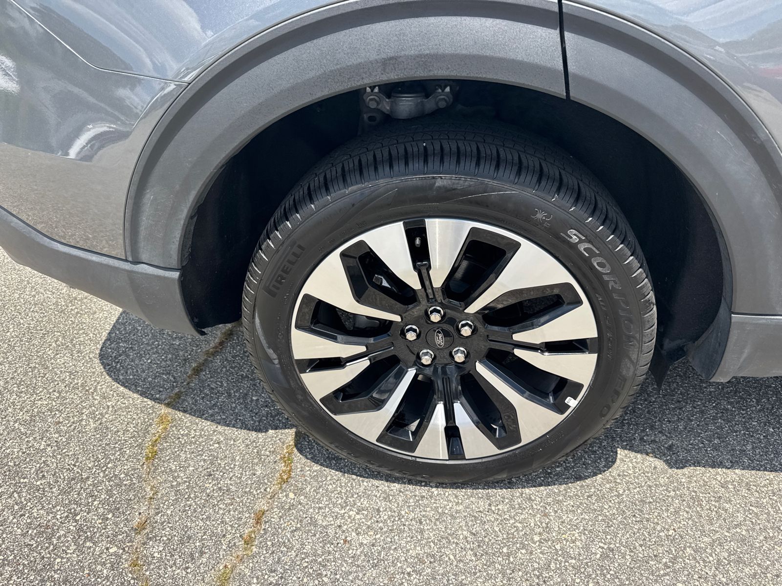 Used 2026 Gray Ford Platinum image 17