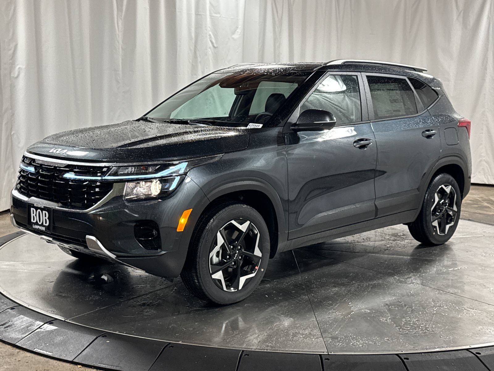Gray 2026 Kia Seltos SUV / Crossover All-Wheel Drive Continuously Variable Transmission