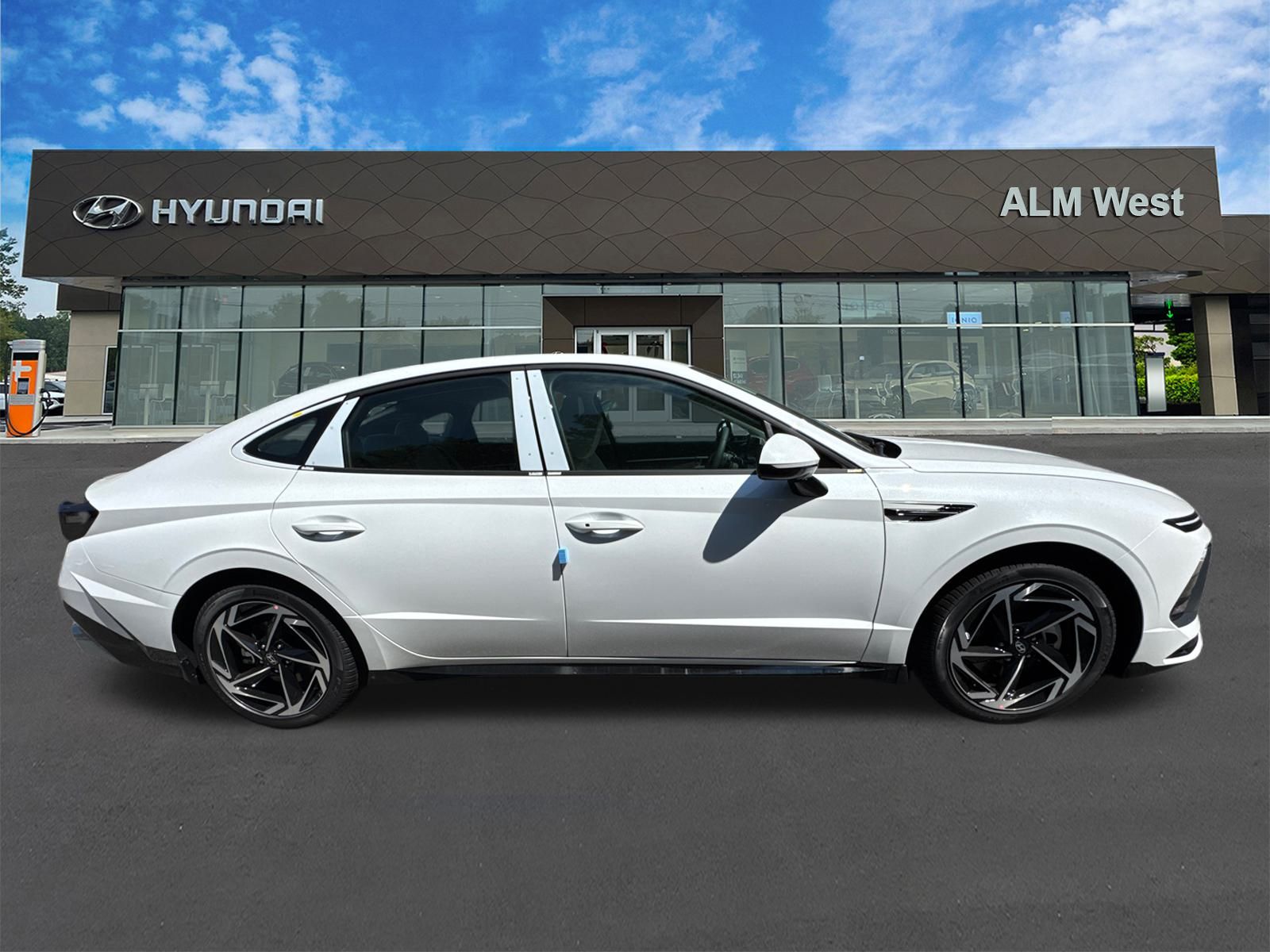 2026 Hyundai Sonata SEL Sport photo 4