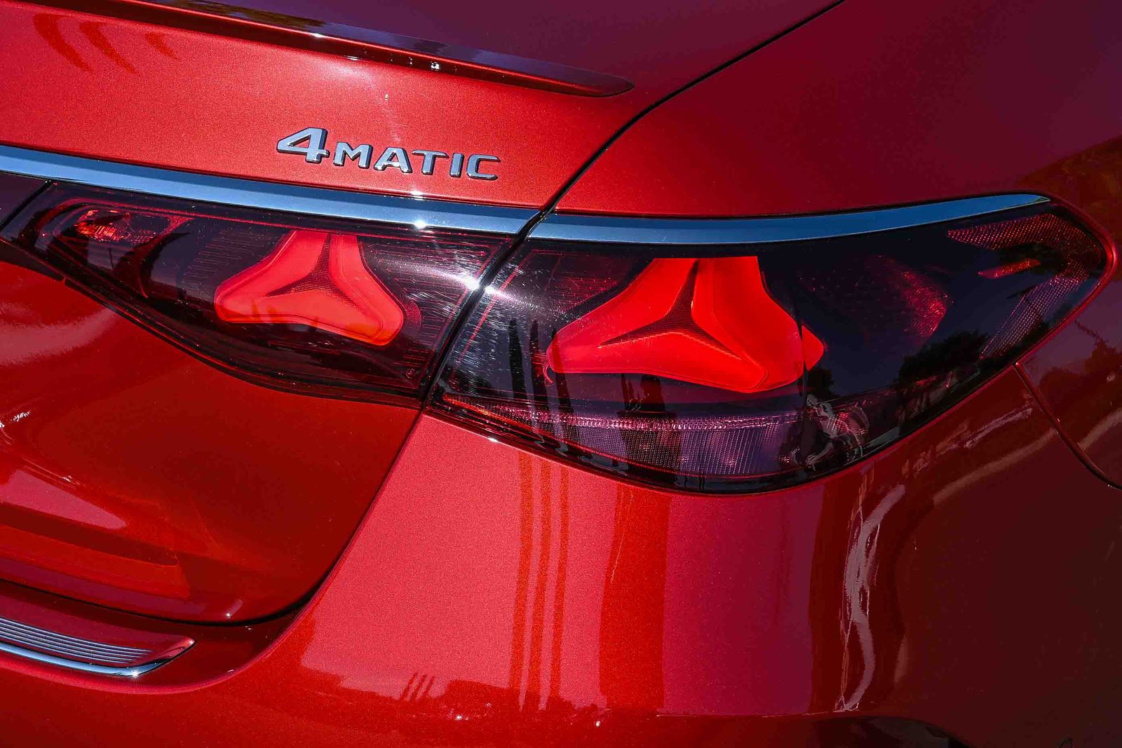 New Manufaktur Cardinal Red Metallic 2024 Mercedes-Benz E-Class E