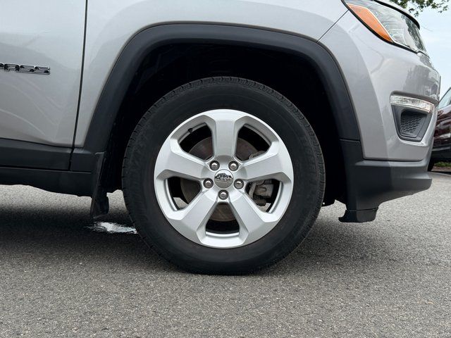 Used 2019 Billet Silver Metallic Jeep Latitude image 28