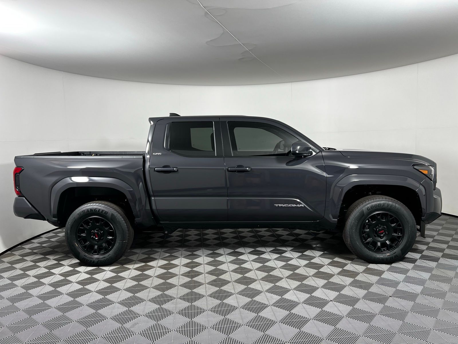 Thumbnail: 2025 Toyota Tacoma - 4