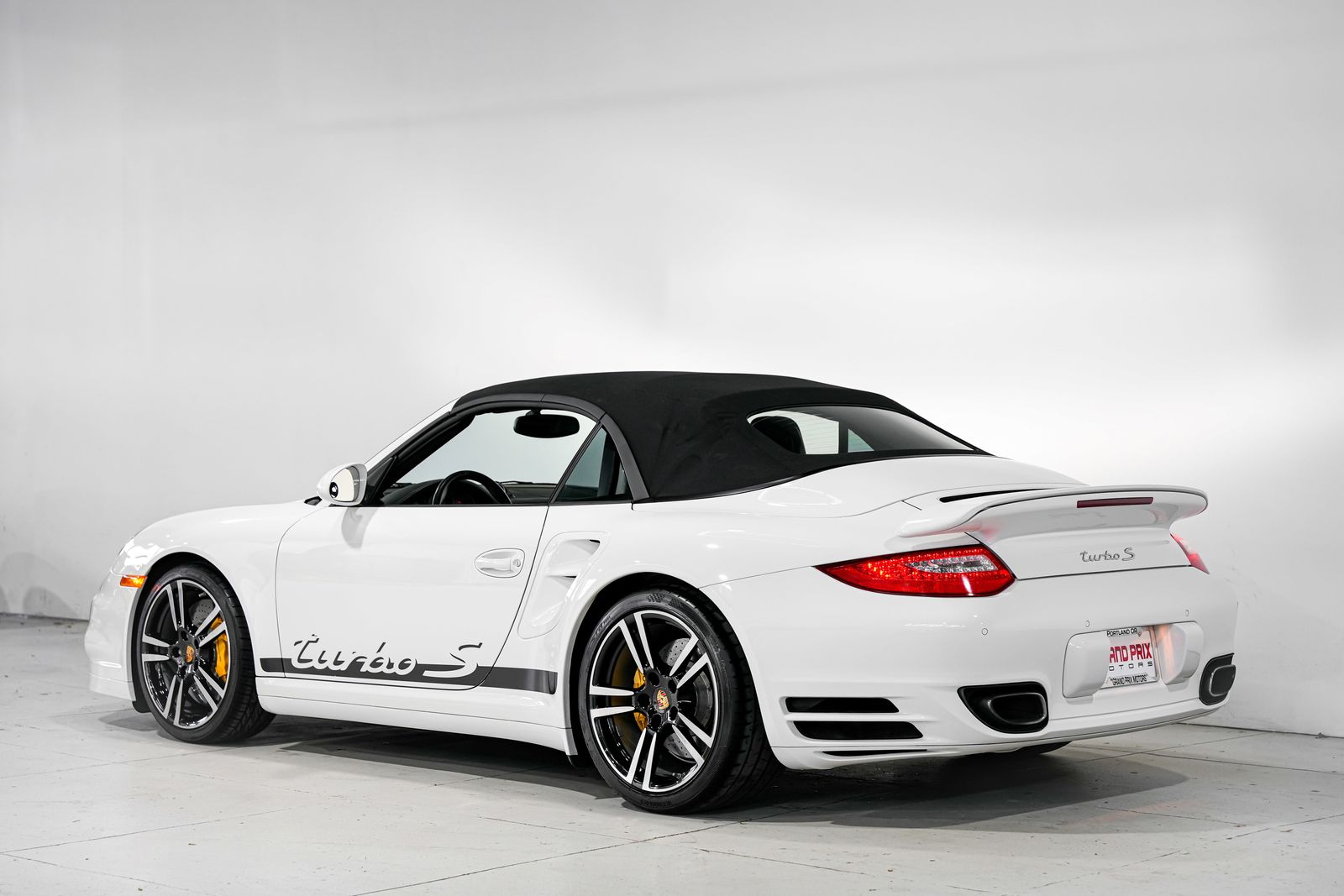 2011 Porsche 911 Turbo S — photo 7