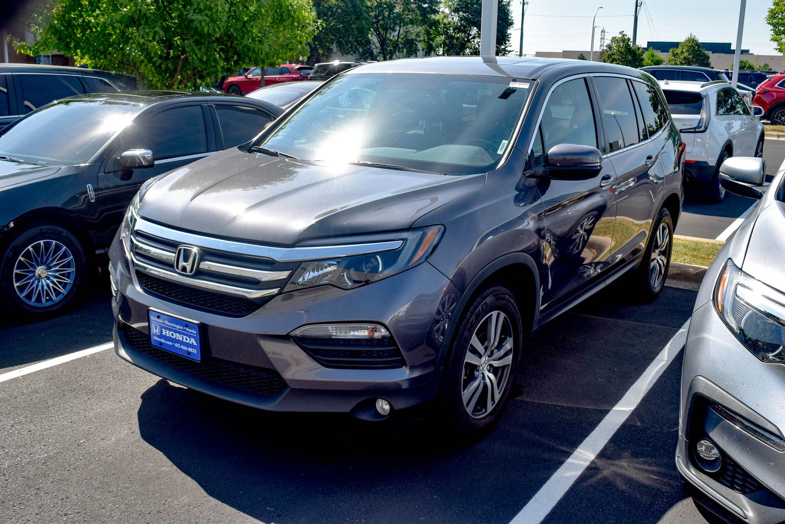 Gray (Modern Steel Metallic) 2017 Honda Pilot SUV / Crossover All-Wheel Drive 6-Speed Automatic