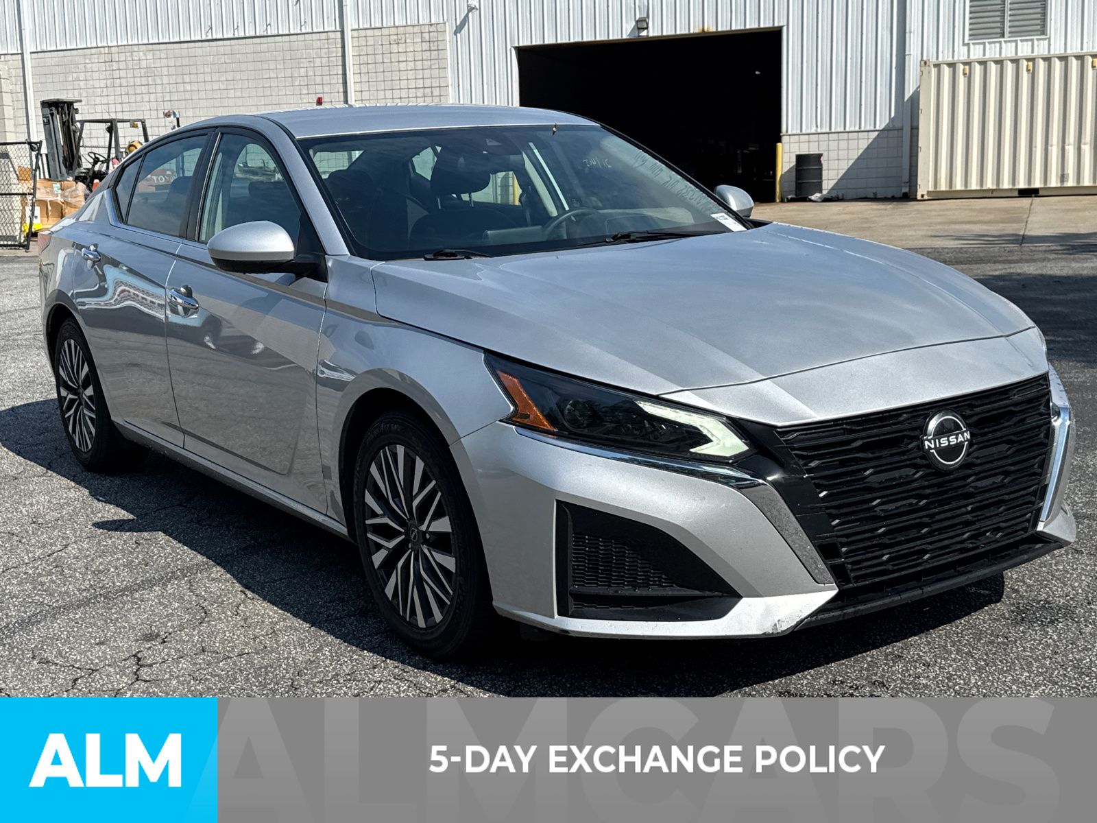 2023 Nissan Altima 2.5 SV photo 3