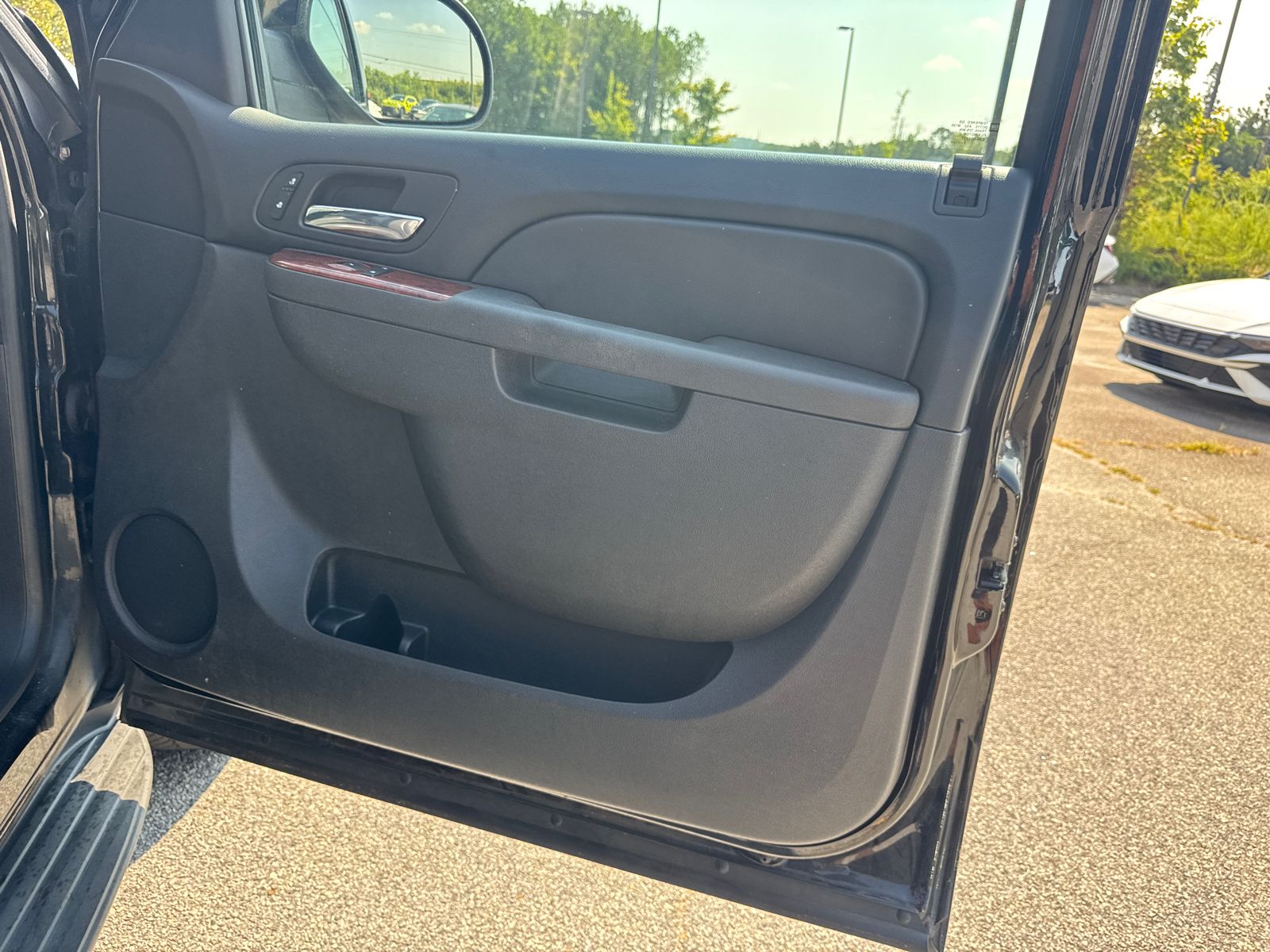 Used 2014 Black Chevrolet LT image 13