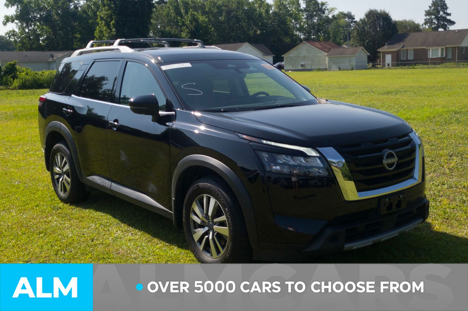 Used 2025 Super Black Nissan SL image 3