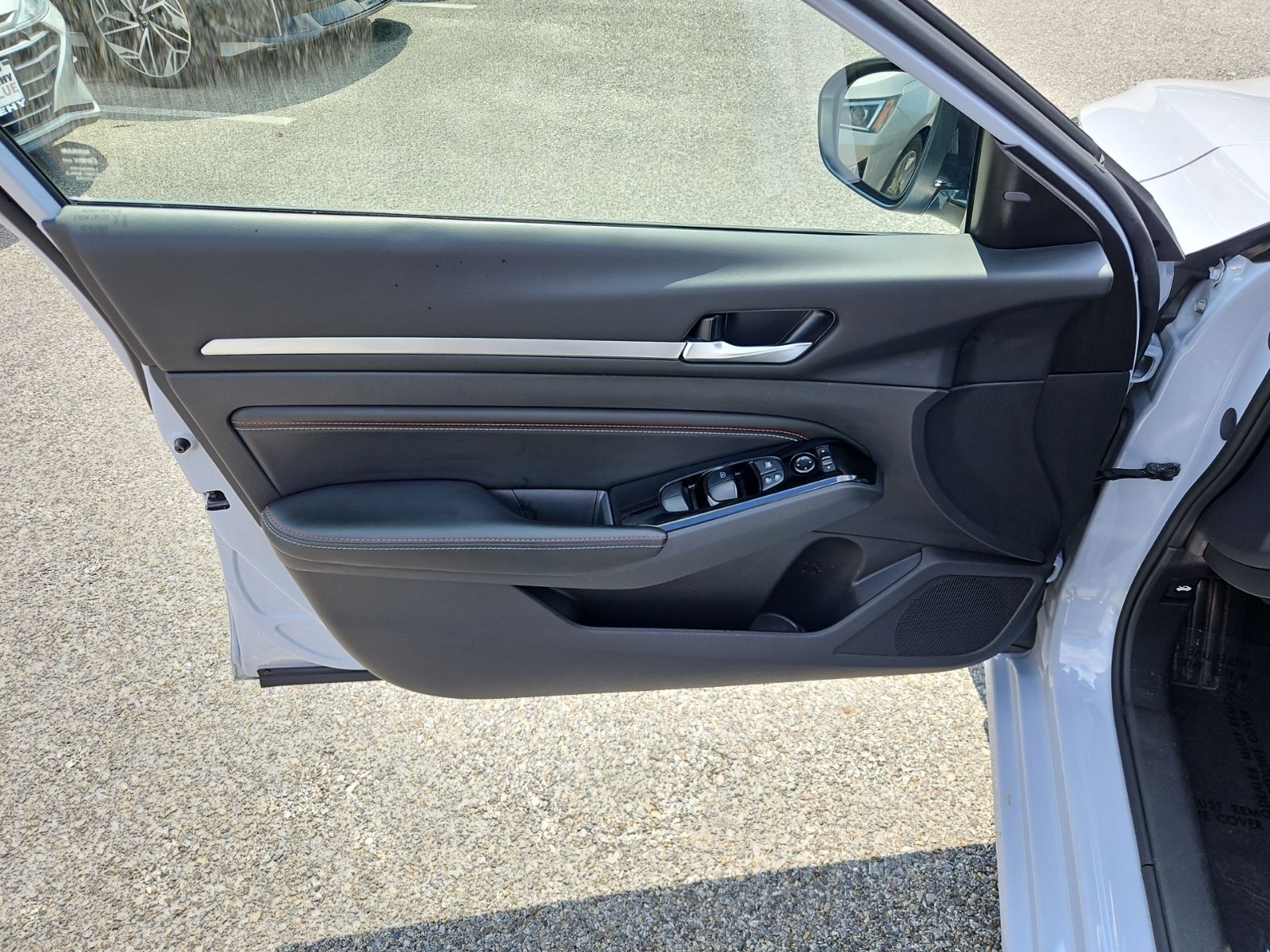 Used 2023 Gray Nissan 2.0 SR image 26