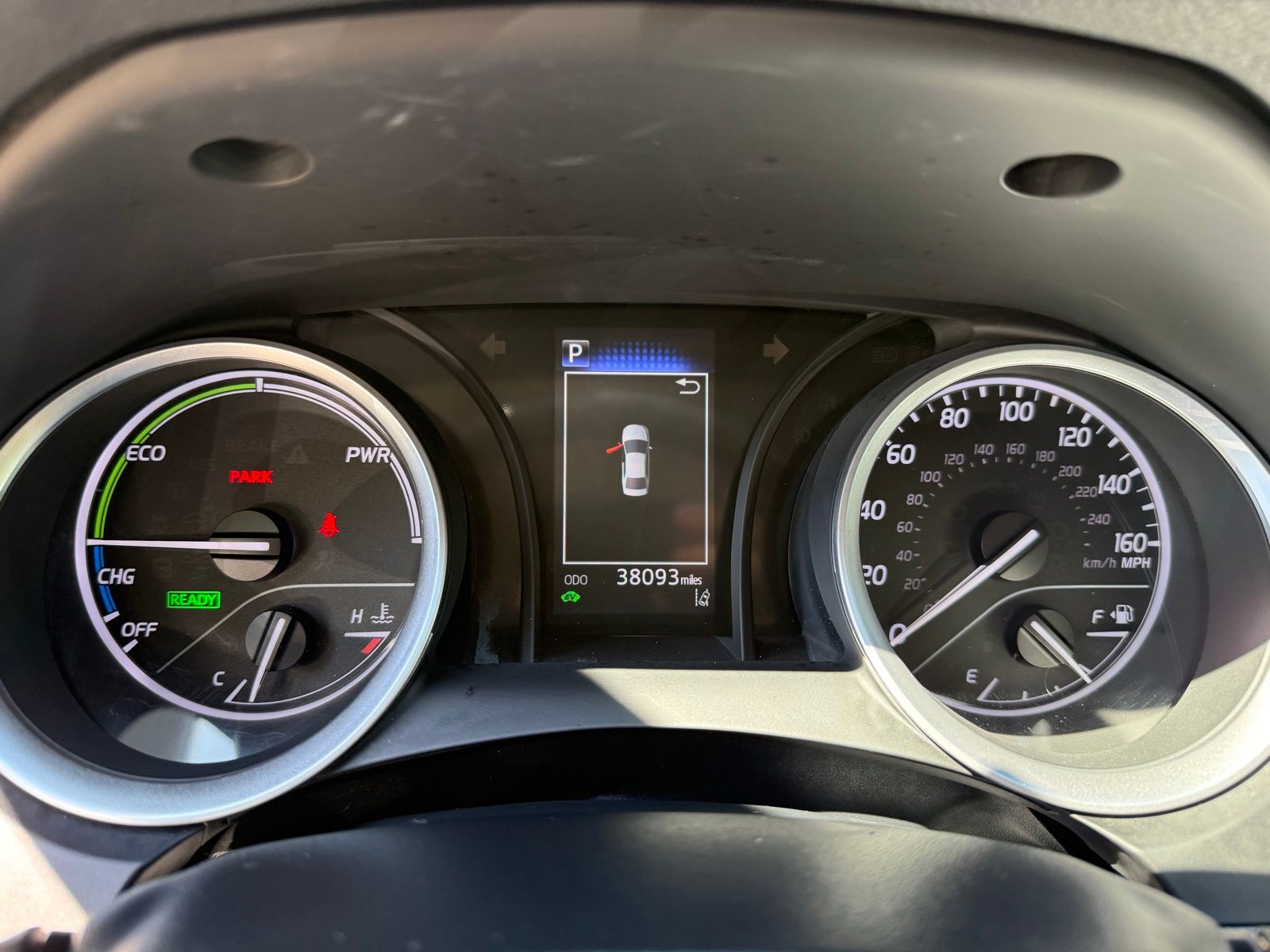 Used 2022 Silver Toyota LE image 6