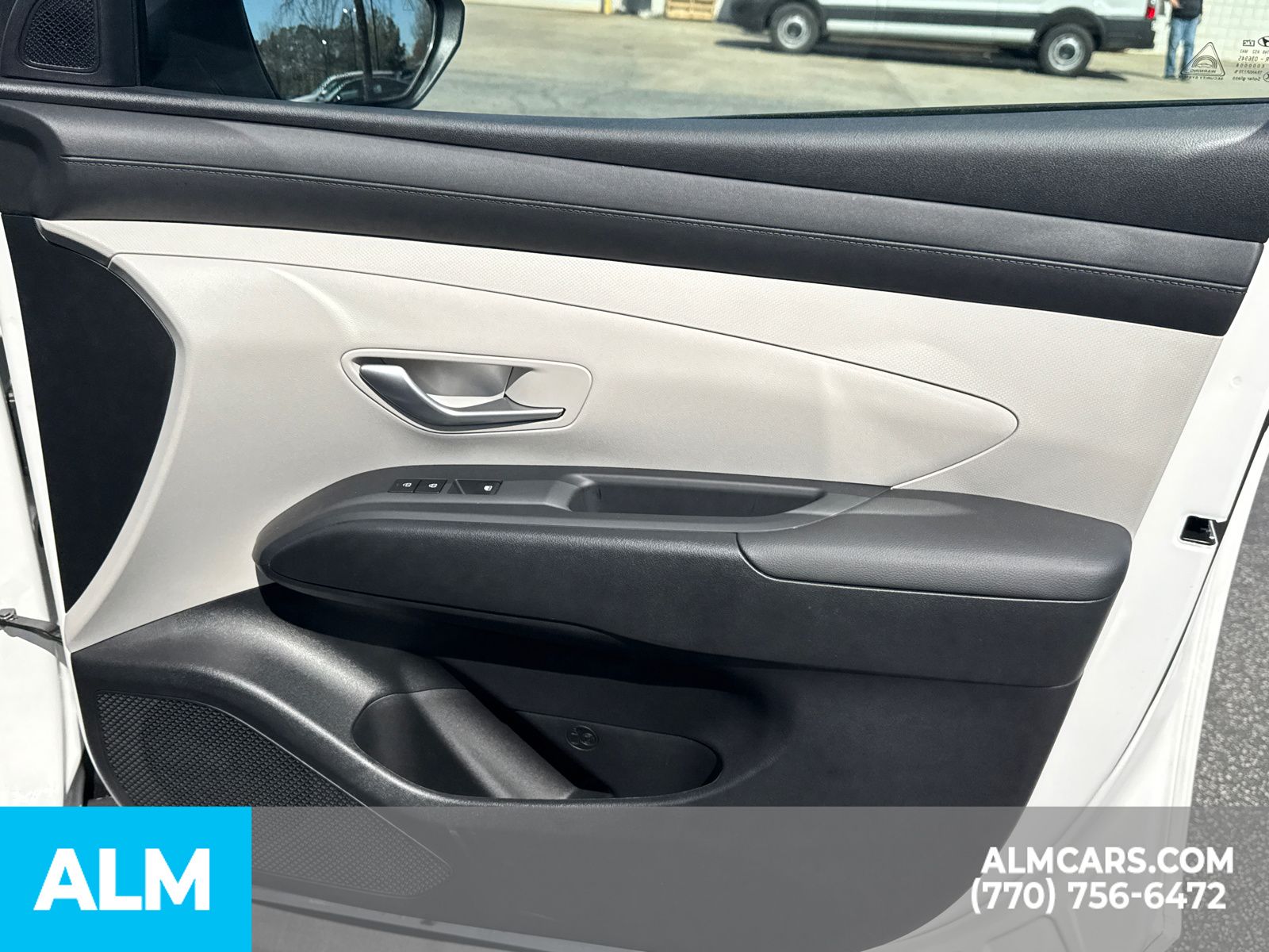 Used 2025 White Hyundai SEL image 18