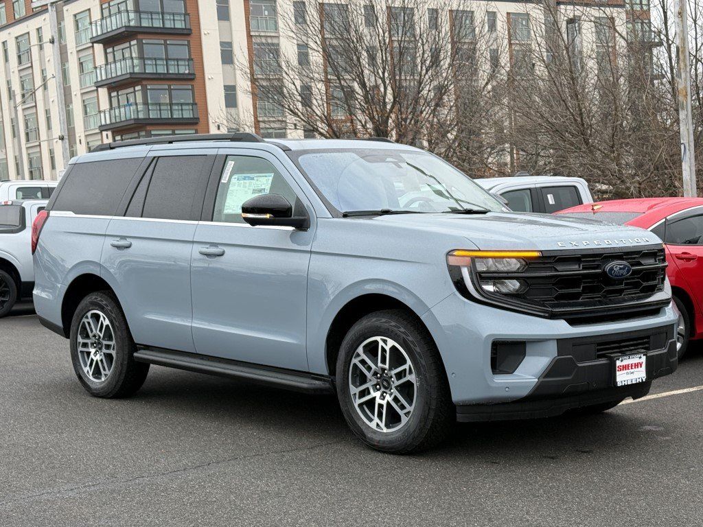 2025 Ford Expedition Active 4x4's photo