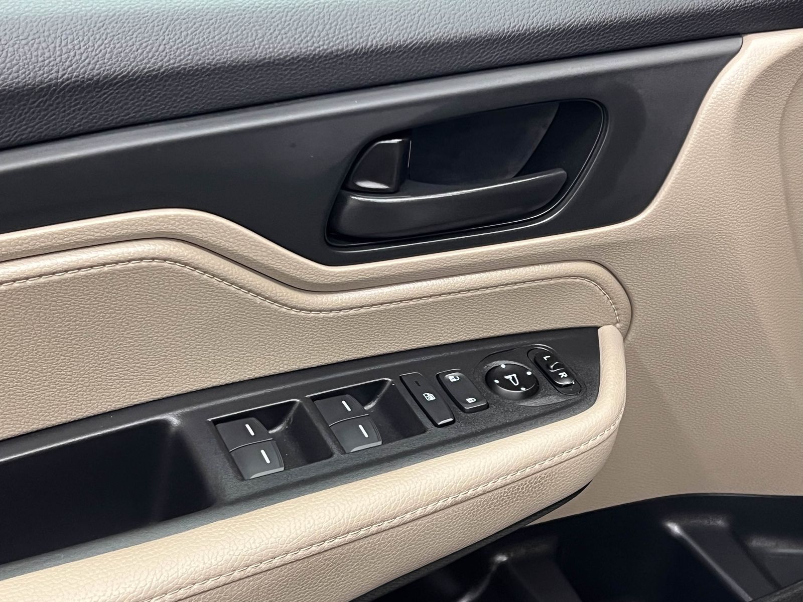 used 2023 Honda Odyssey car, priced at $33,788