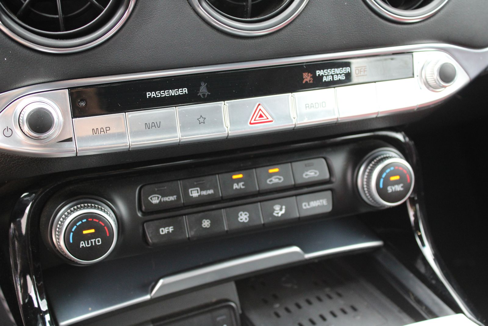 Used 2023 White Kia GT2 image 16