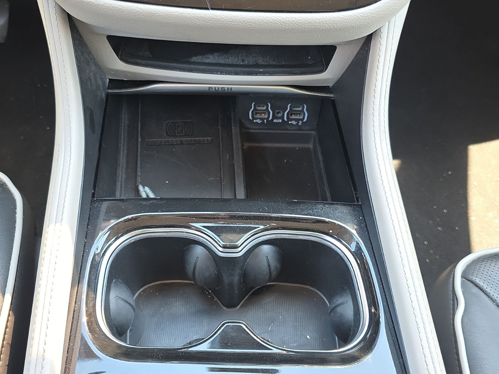 Used 2023 Black Chrysler Limited image 21