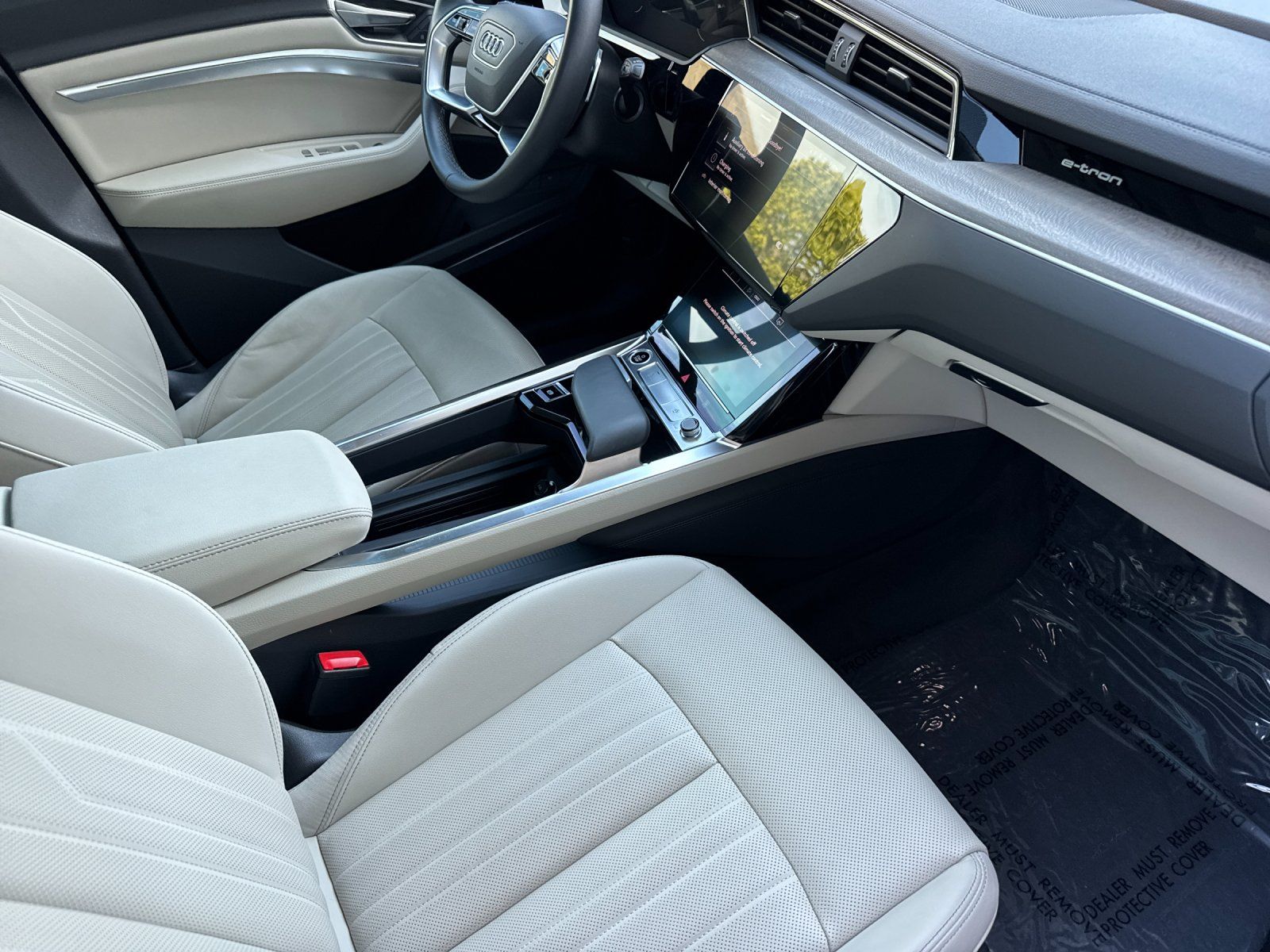 2024 Audi Q8 e-tron Premium Plus — full photo 16 of 29