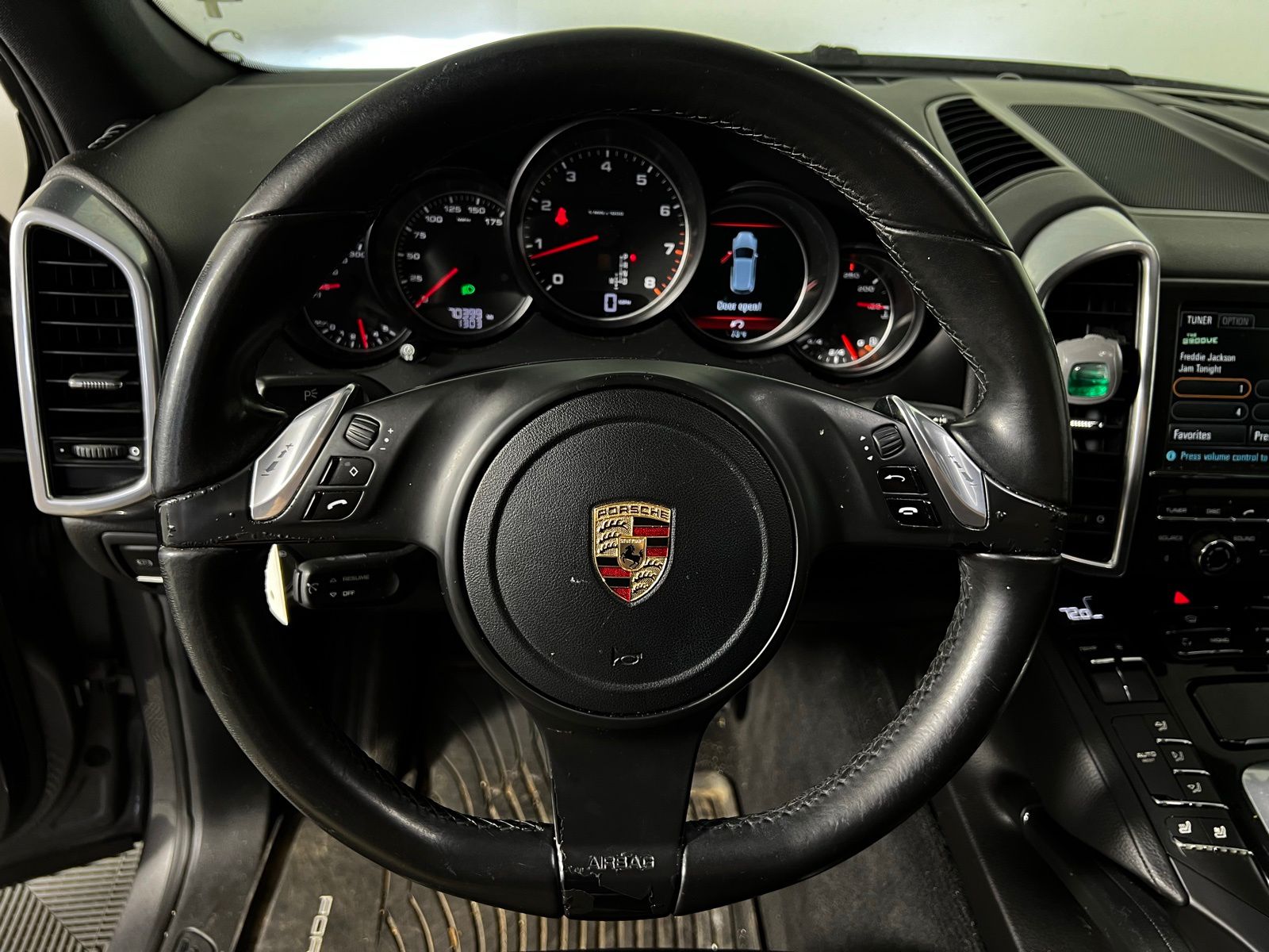 Thumbnail: 2012 Porsche Cayenne - 9