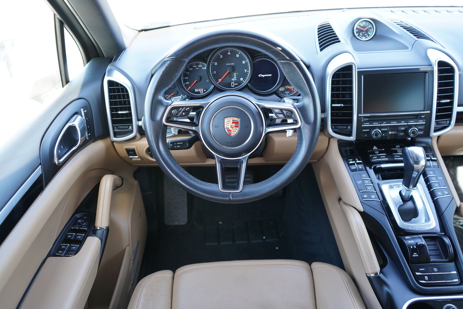 2016 Porsche Cayenne Base 12