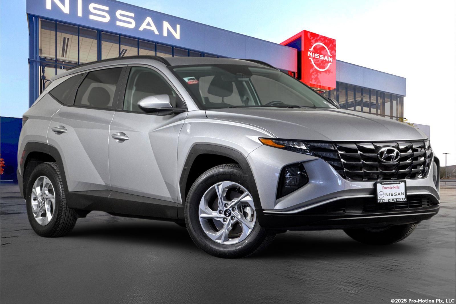 Shimmering Silver 2024 Hyundai Tucson SUV / Crossover All-Wheel Drive 8-Speed Automatic