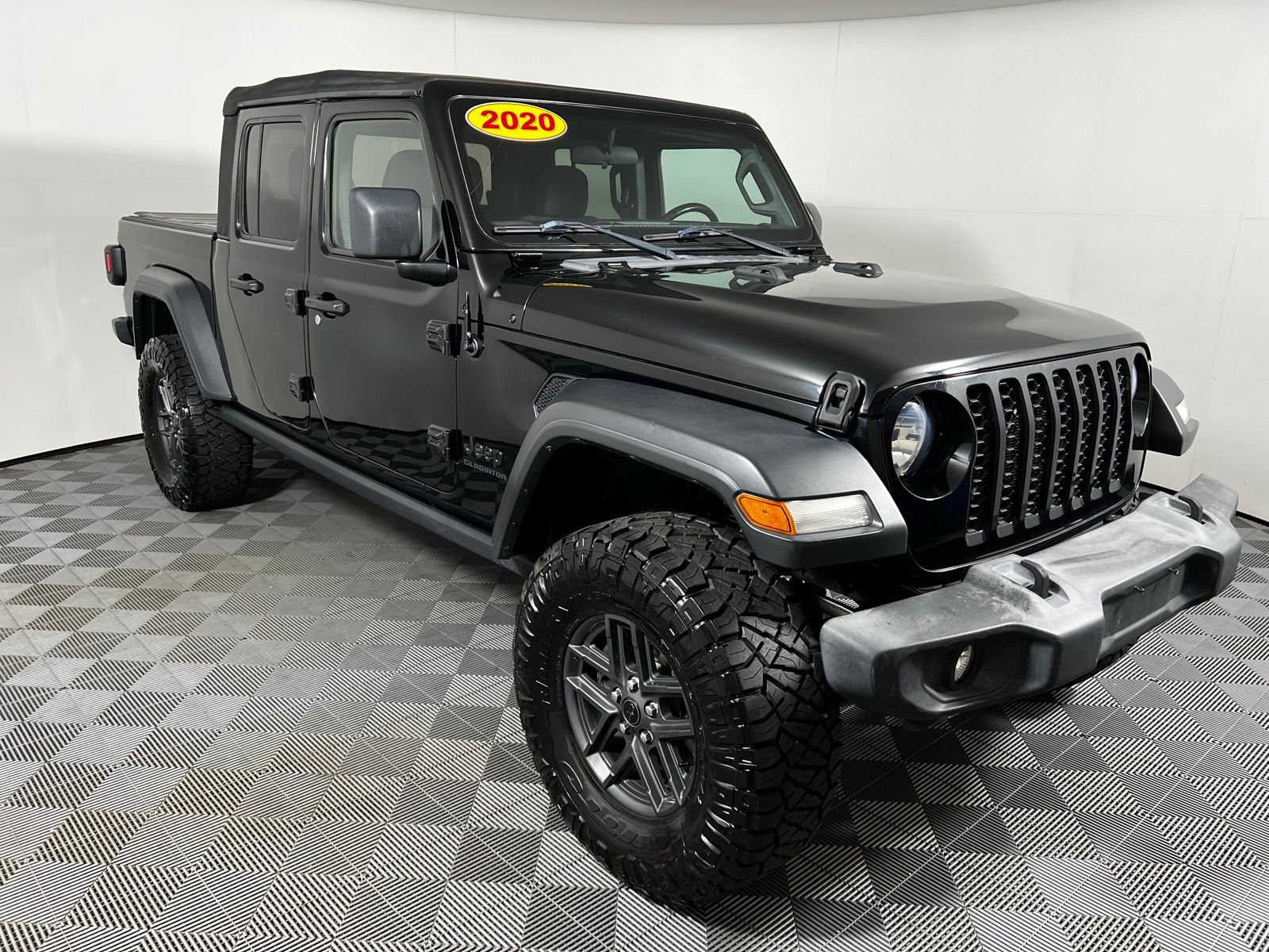 Thumbnail: 2020 Jeep Gladiator - 3