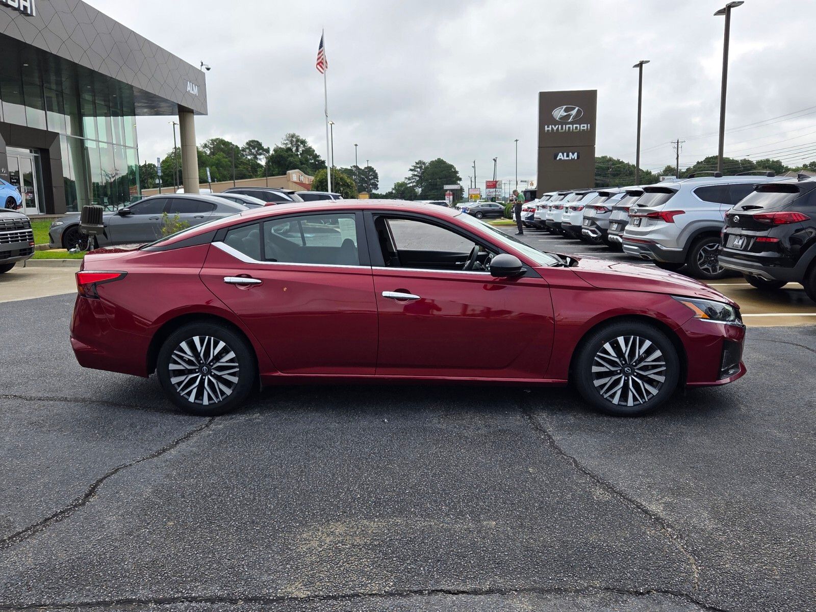 2025 Nissan Altima SV - Photo 13