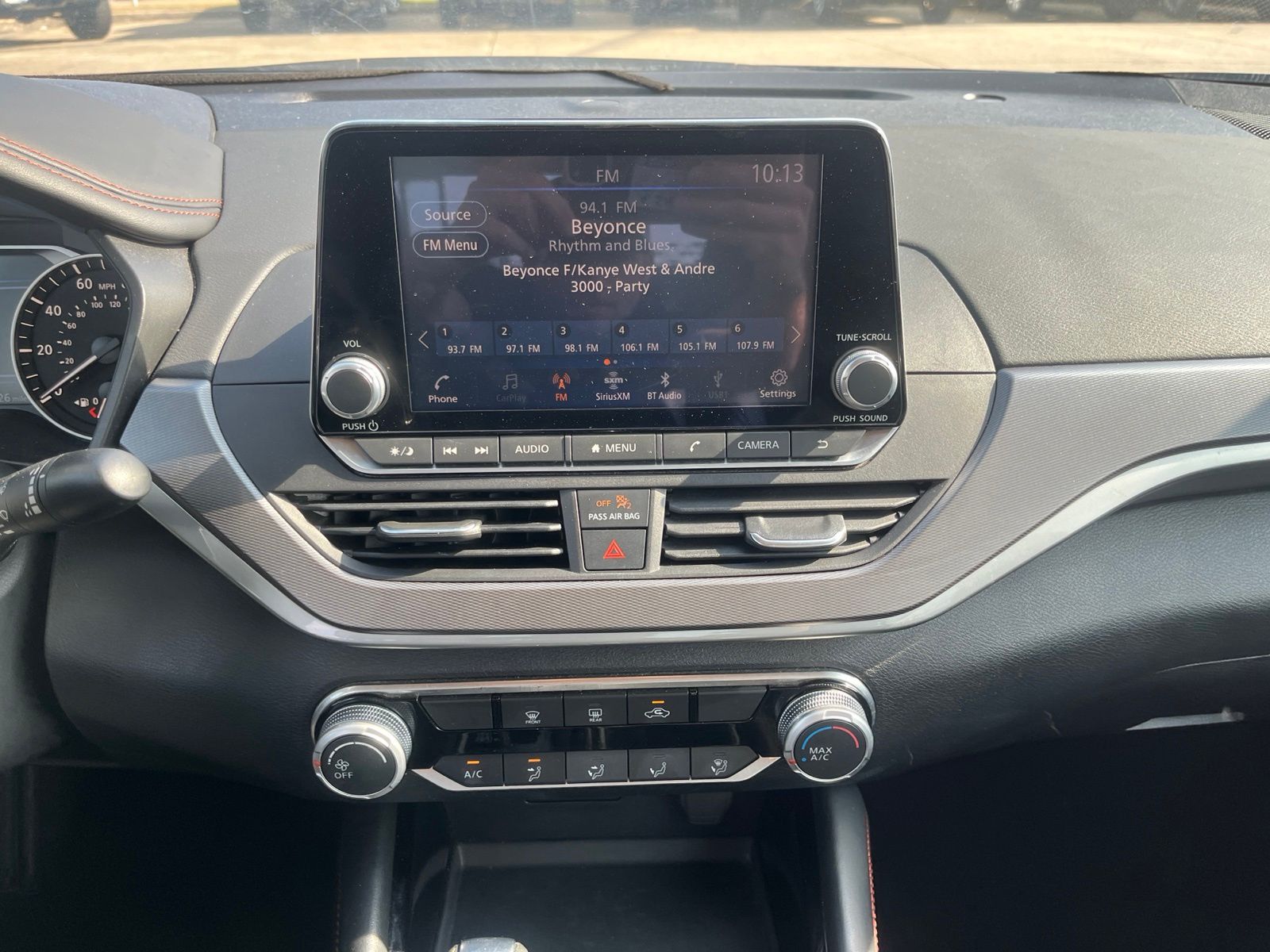 2024 Nissan Altima 2.5 SR - 9