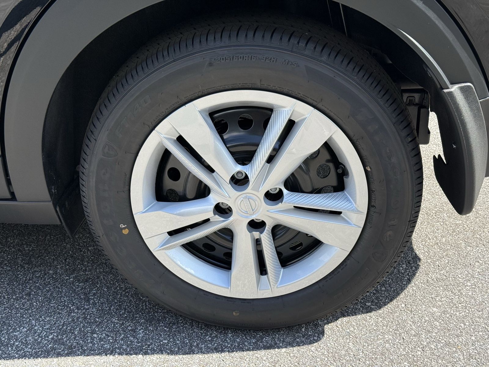 2025 Nissan Kicks Play S photo 21