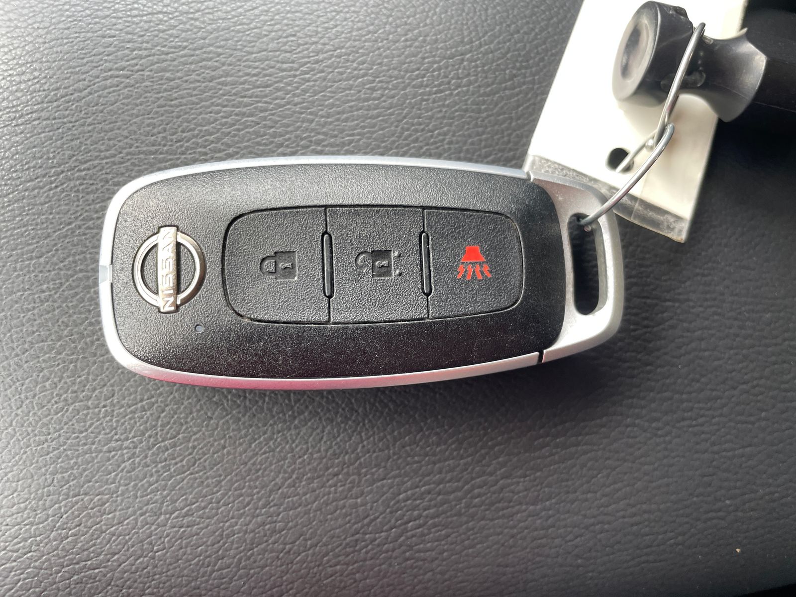 Used 2025 Red Nissan SR image 29