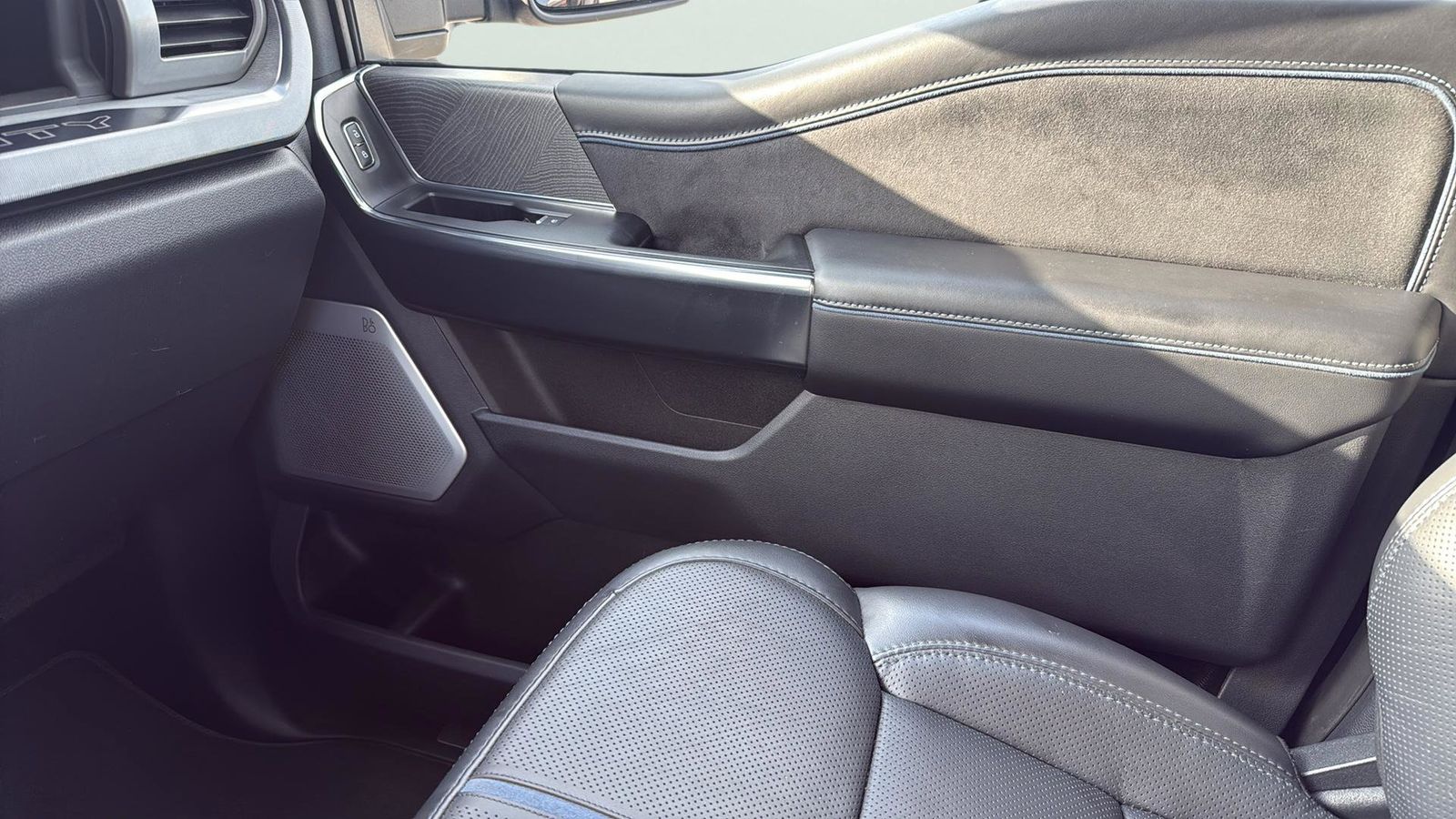 Used Car 2025 Ford F-250sd  Platinum For Sale Under $90,000 In Austin, Texas