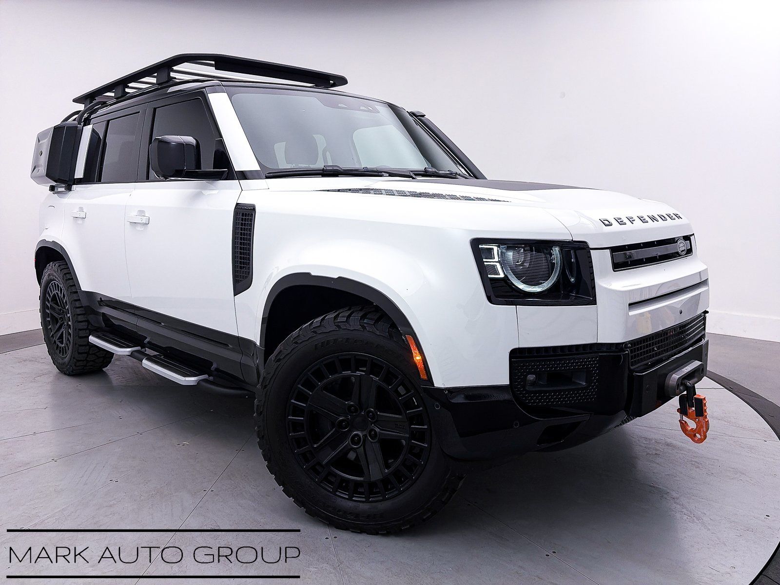 2023 Land Rover Defender 110 X-Dynamic SE