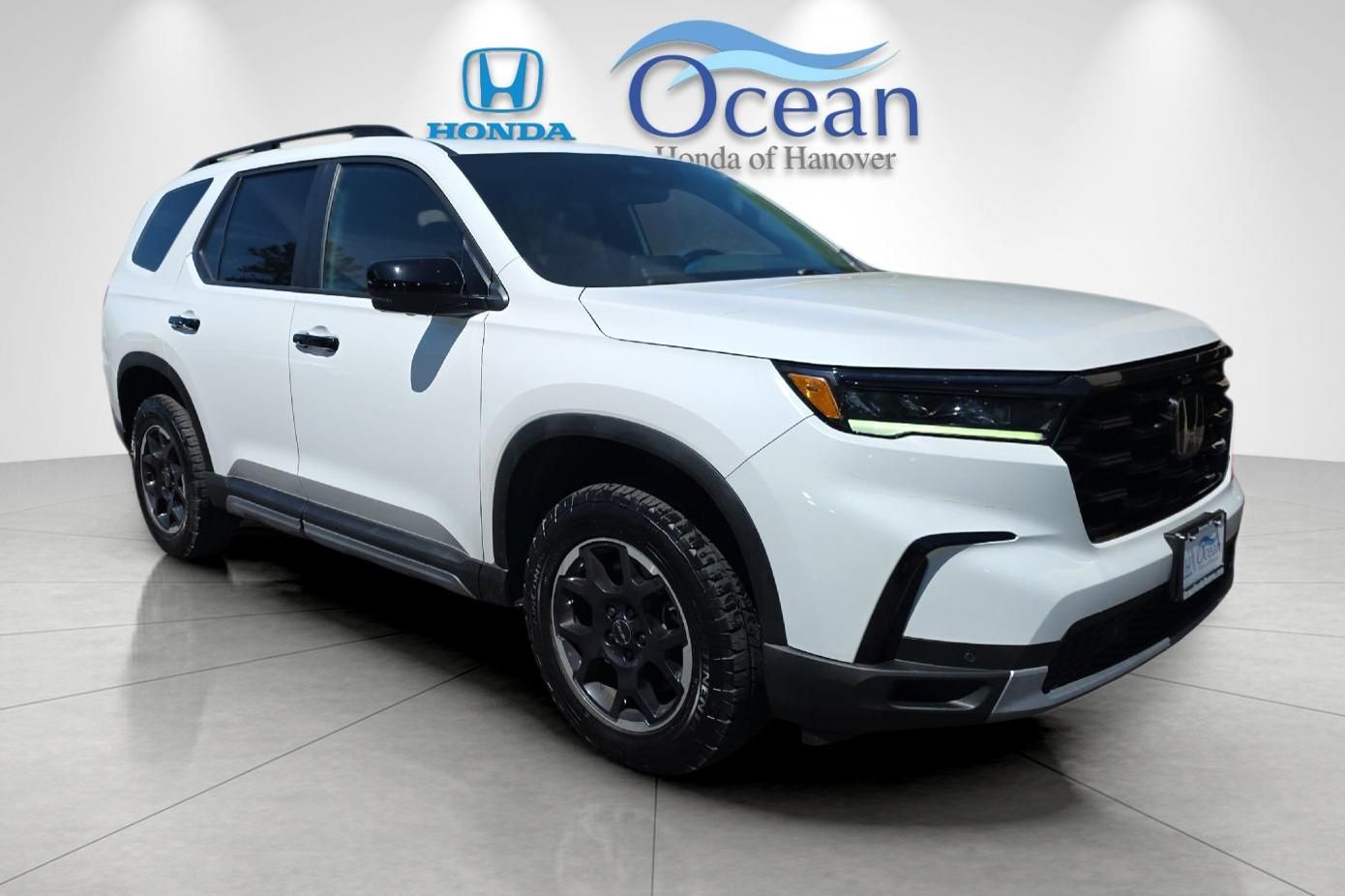 Platinum White Pearl 2025 Honda Pilot TrailSport AWD SUV / Crossover All-Wheel Drive Automatic