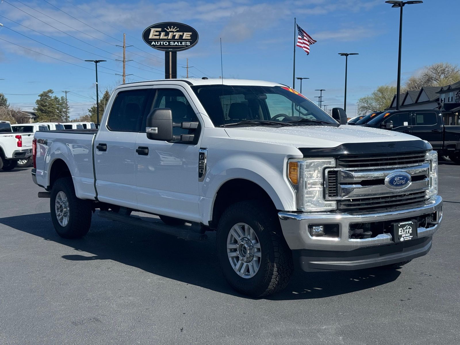 View vehicle photo 3