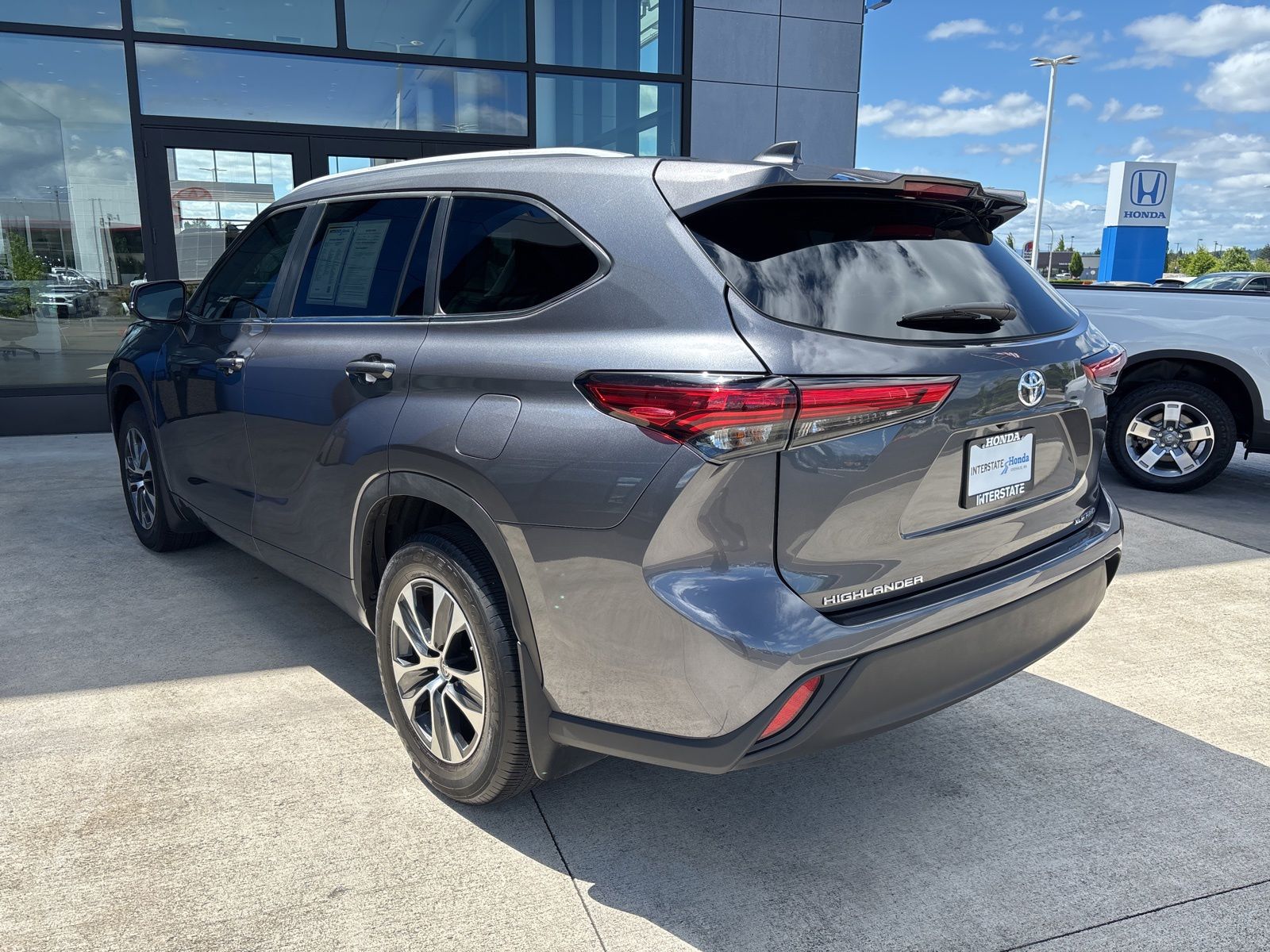 Used 2023 Toyota Highlander SUV
