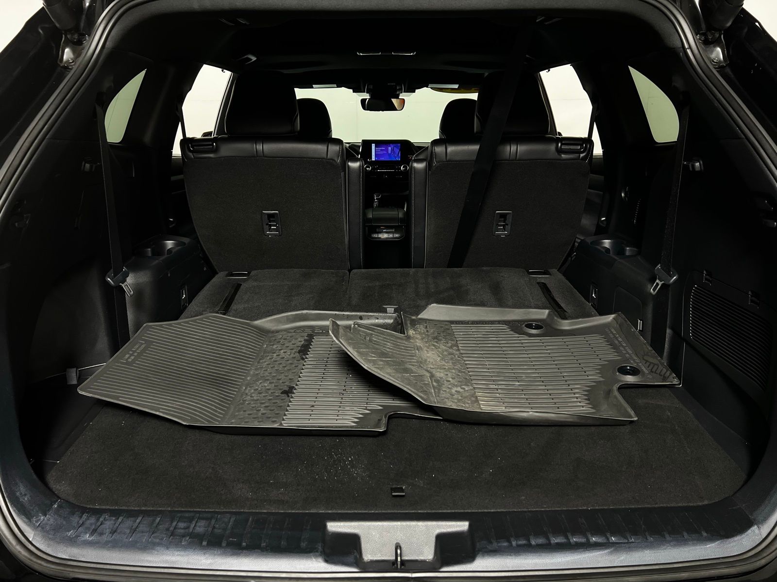 Thumbnail: 2024 Toyota Highlander - 28