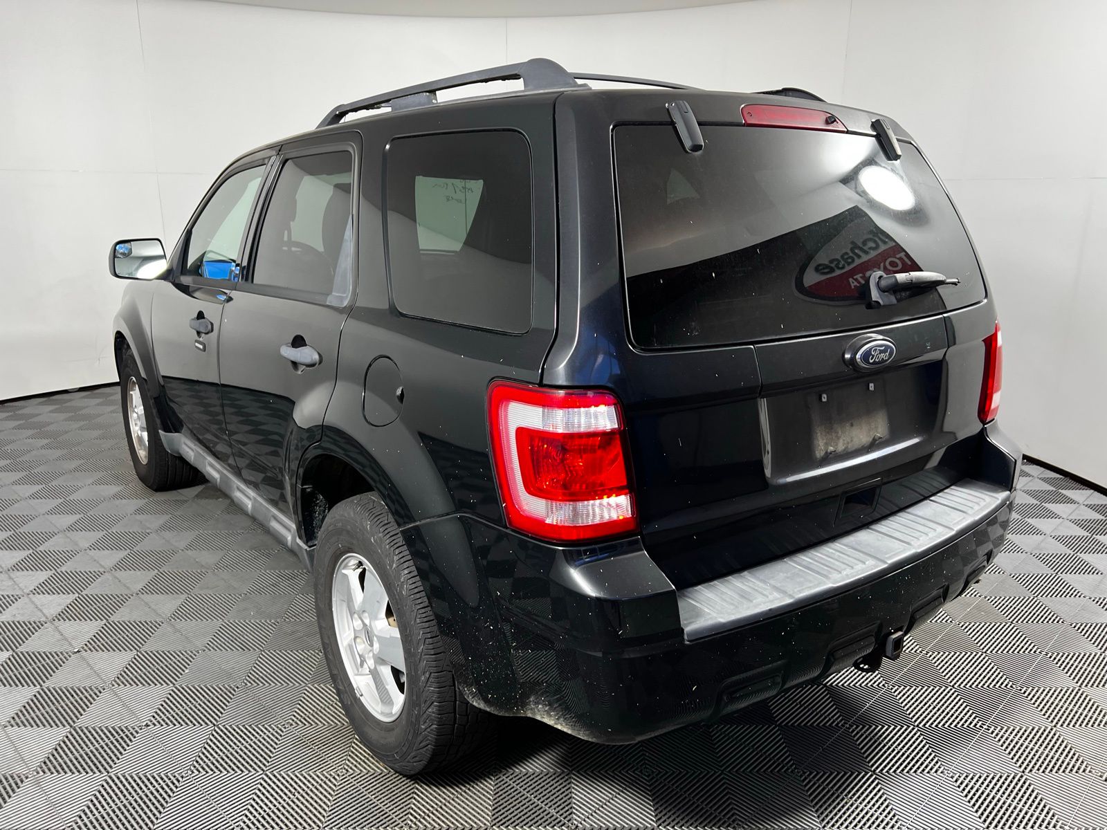 Thumbnail: 2011 Ford Escape - 7