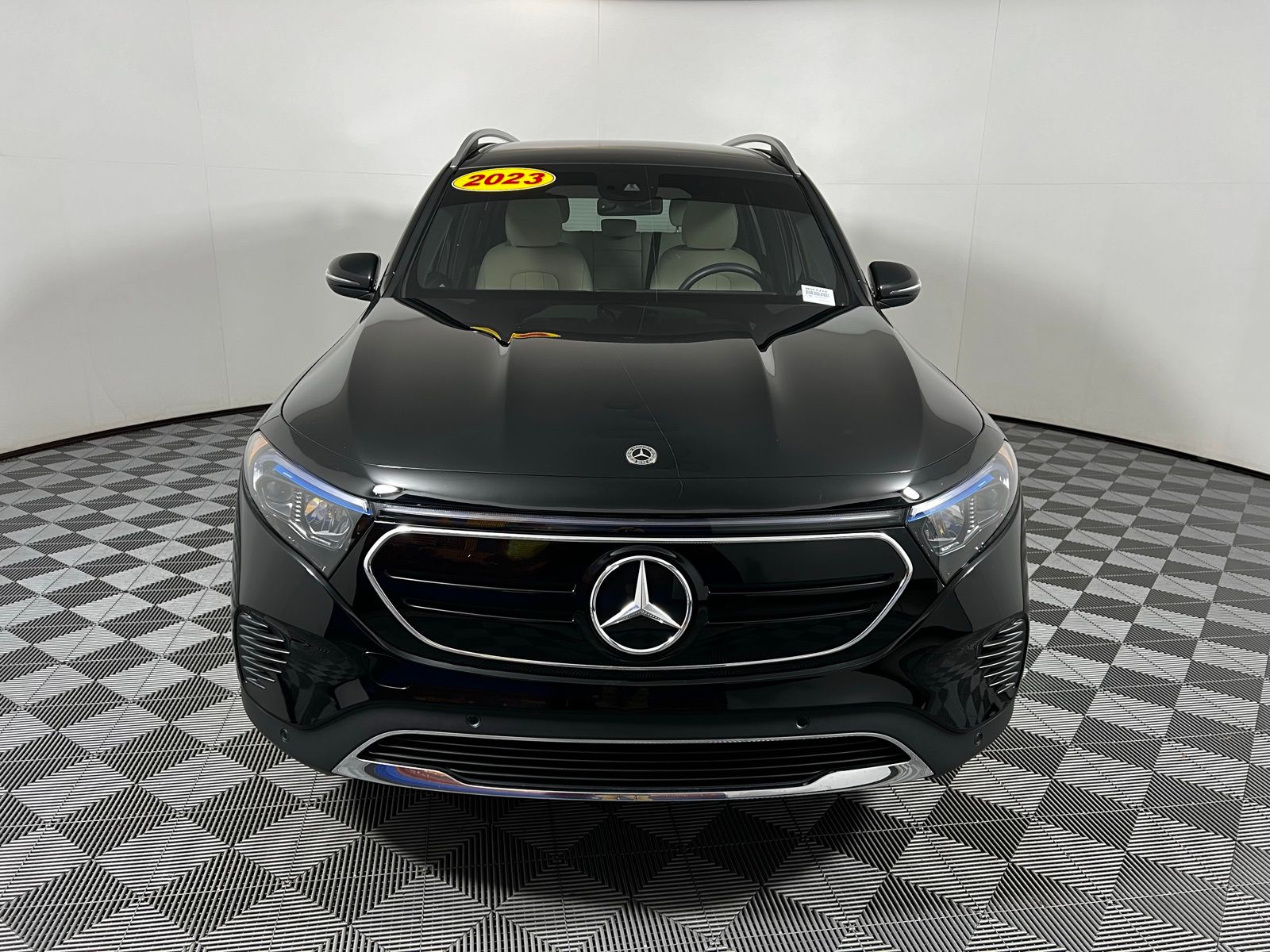 2023 Mercedes-Benz EQB 350 2