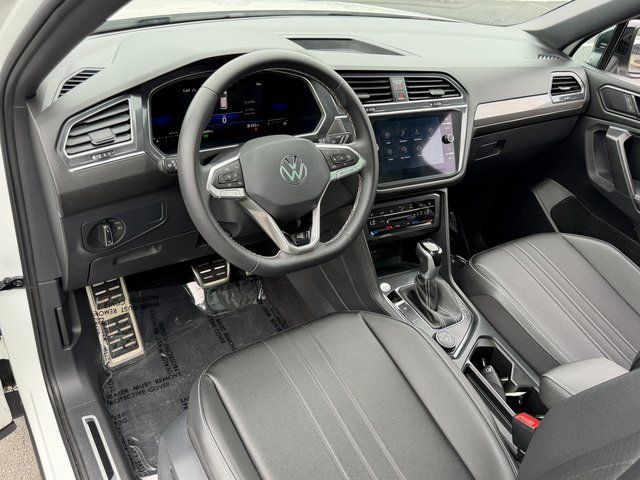 Used 2023 White Volkswagen 2.0T SE R-Line Black image 37