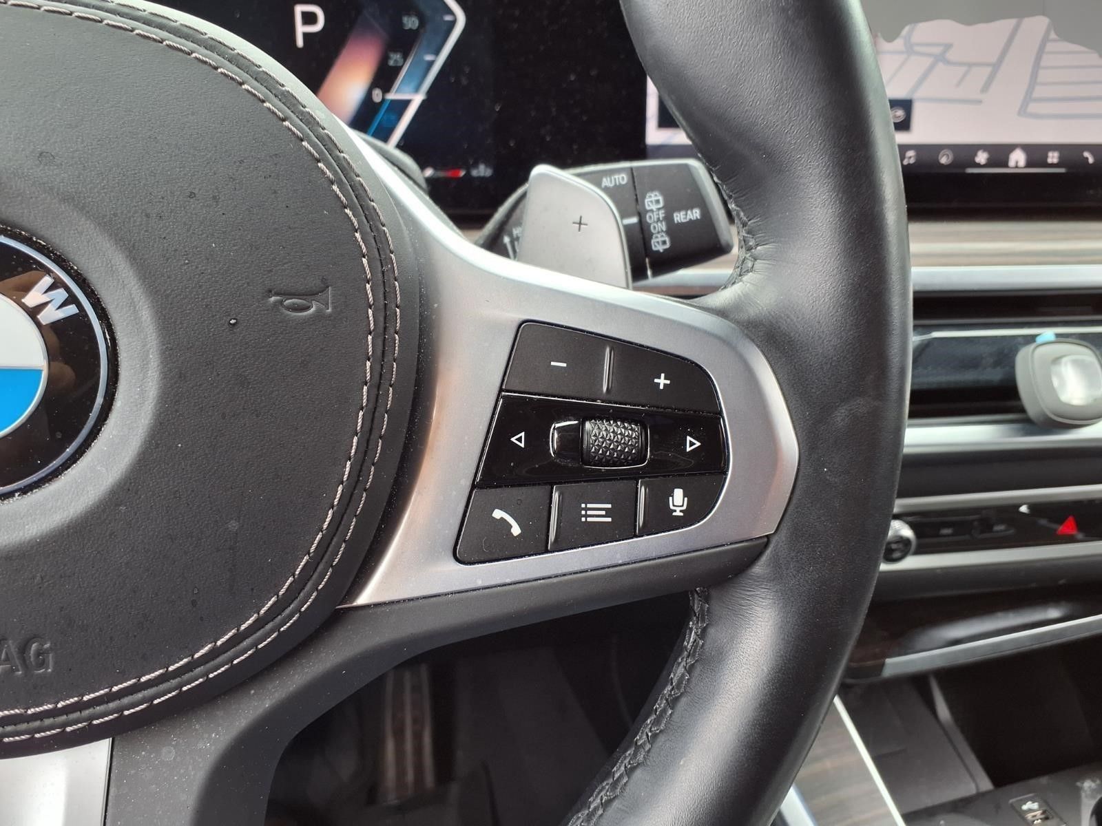 2025 BMW X5 sDrive40i White at DeMontrond Auto Country