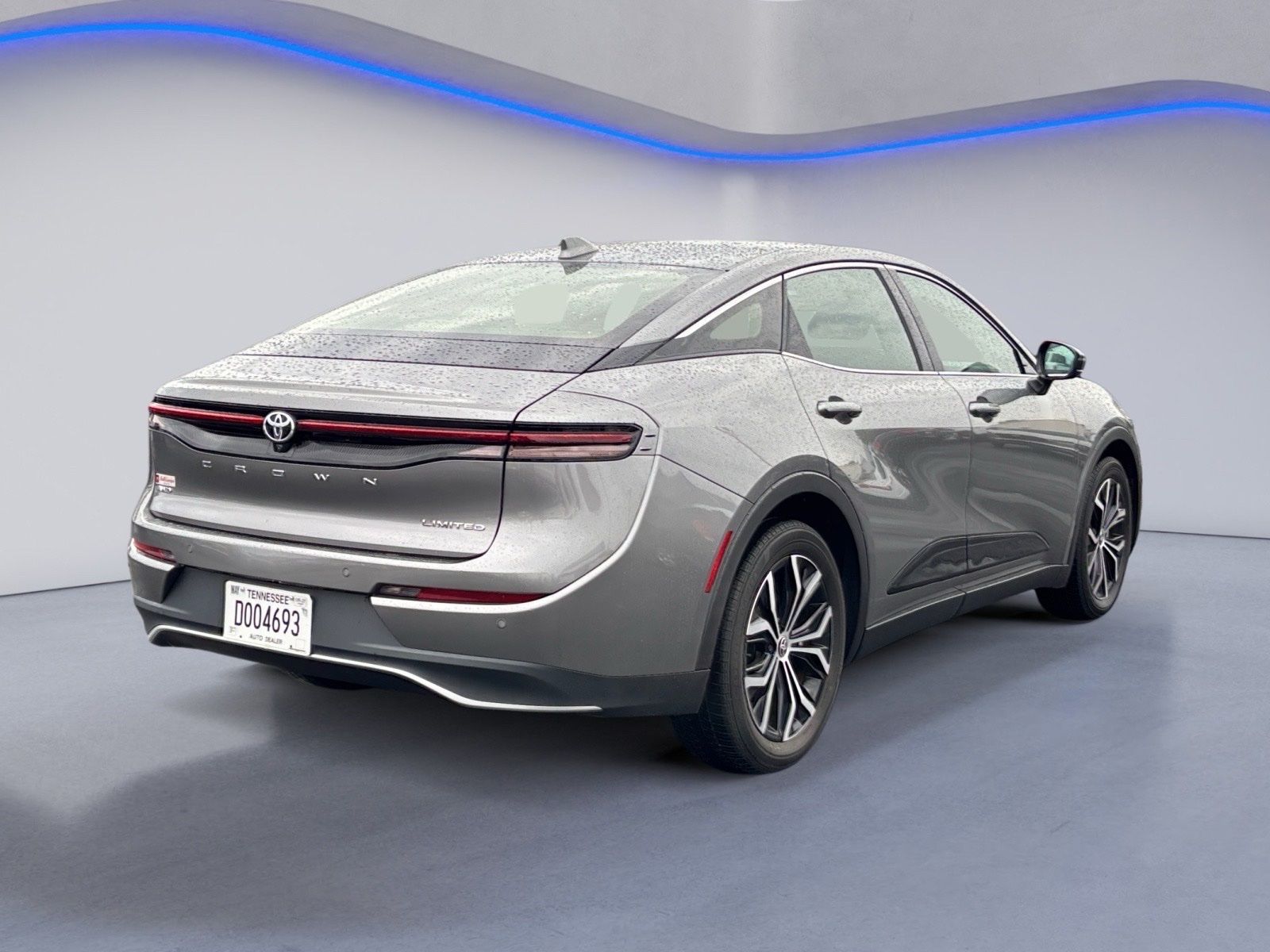 View vehicle photo 6