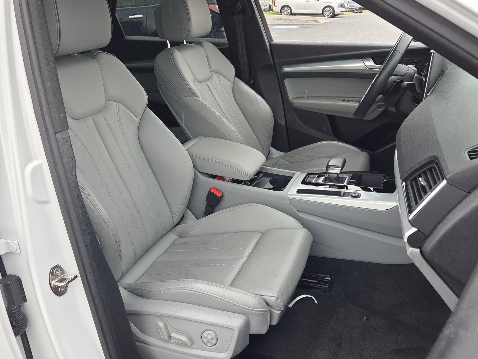 Used 2025 White Audi  image 18