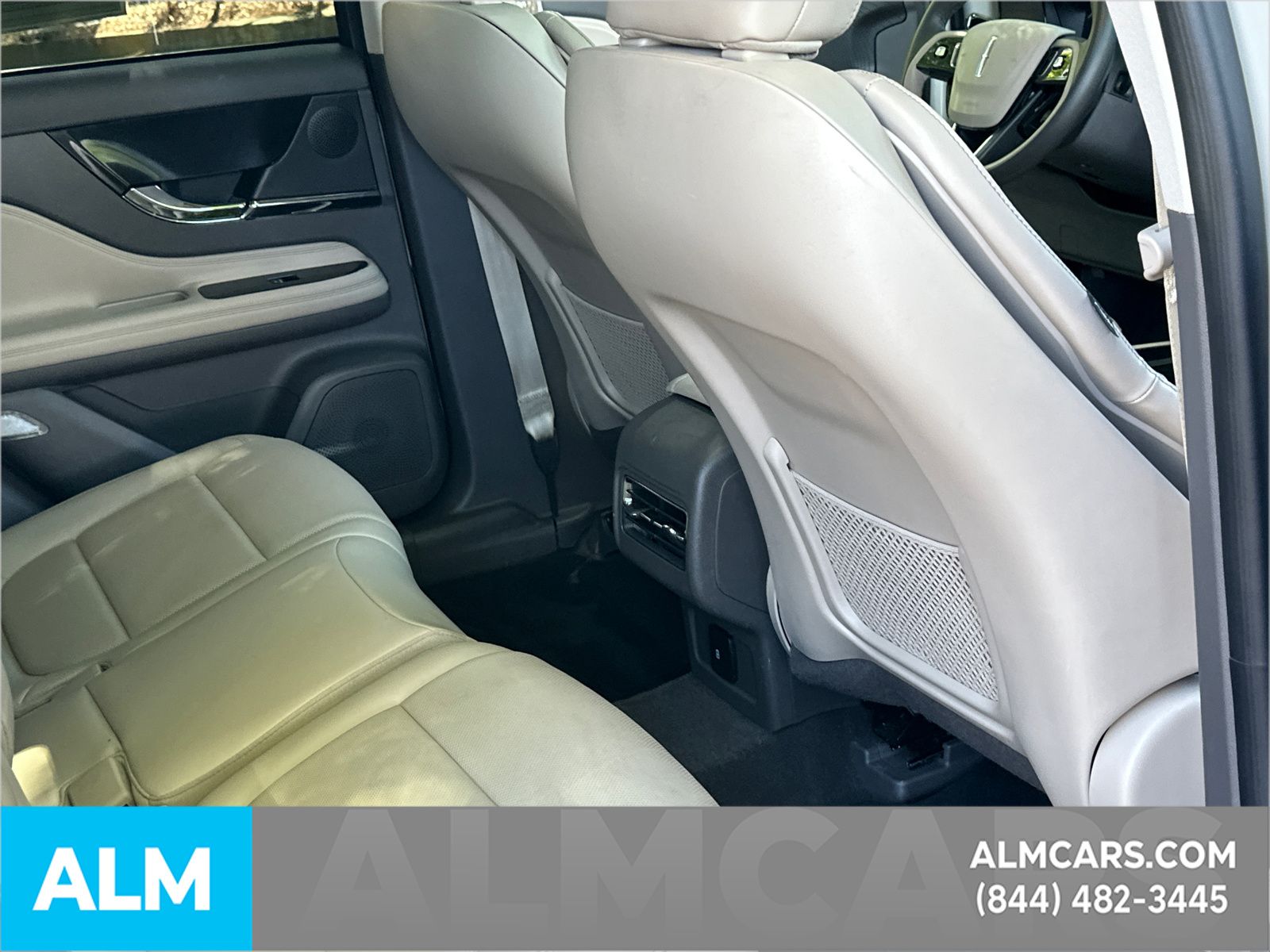 Used 2024 White Lincoln Grand Touring image 36