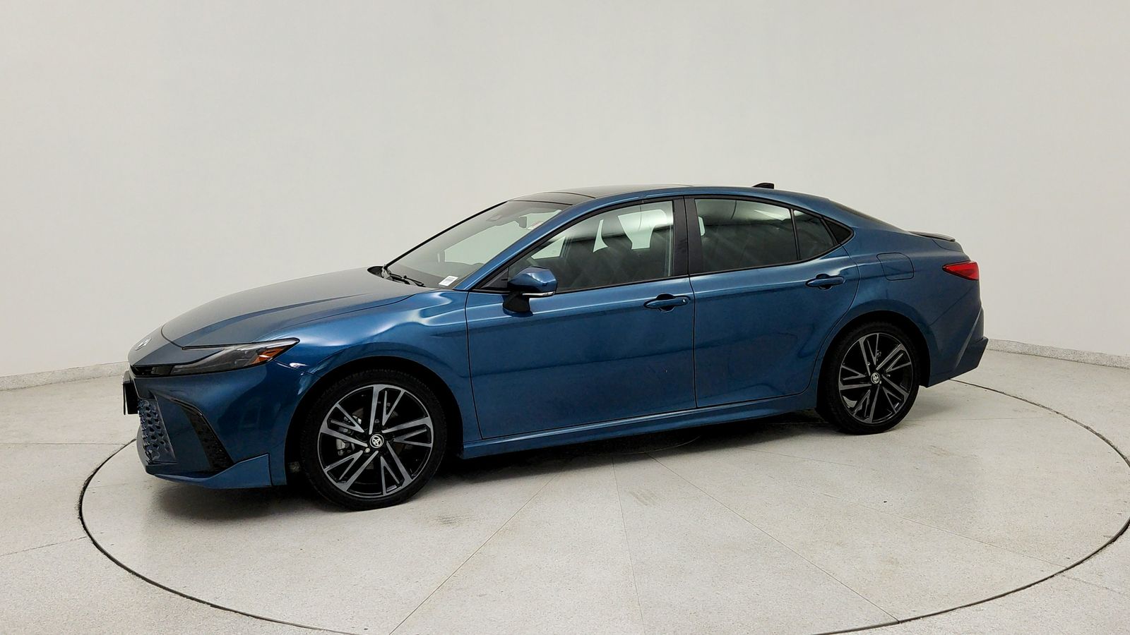 Used 2025  Toyota XSE image 3