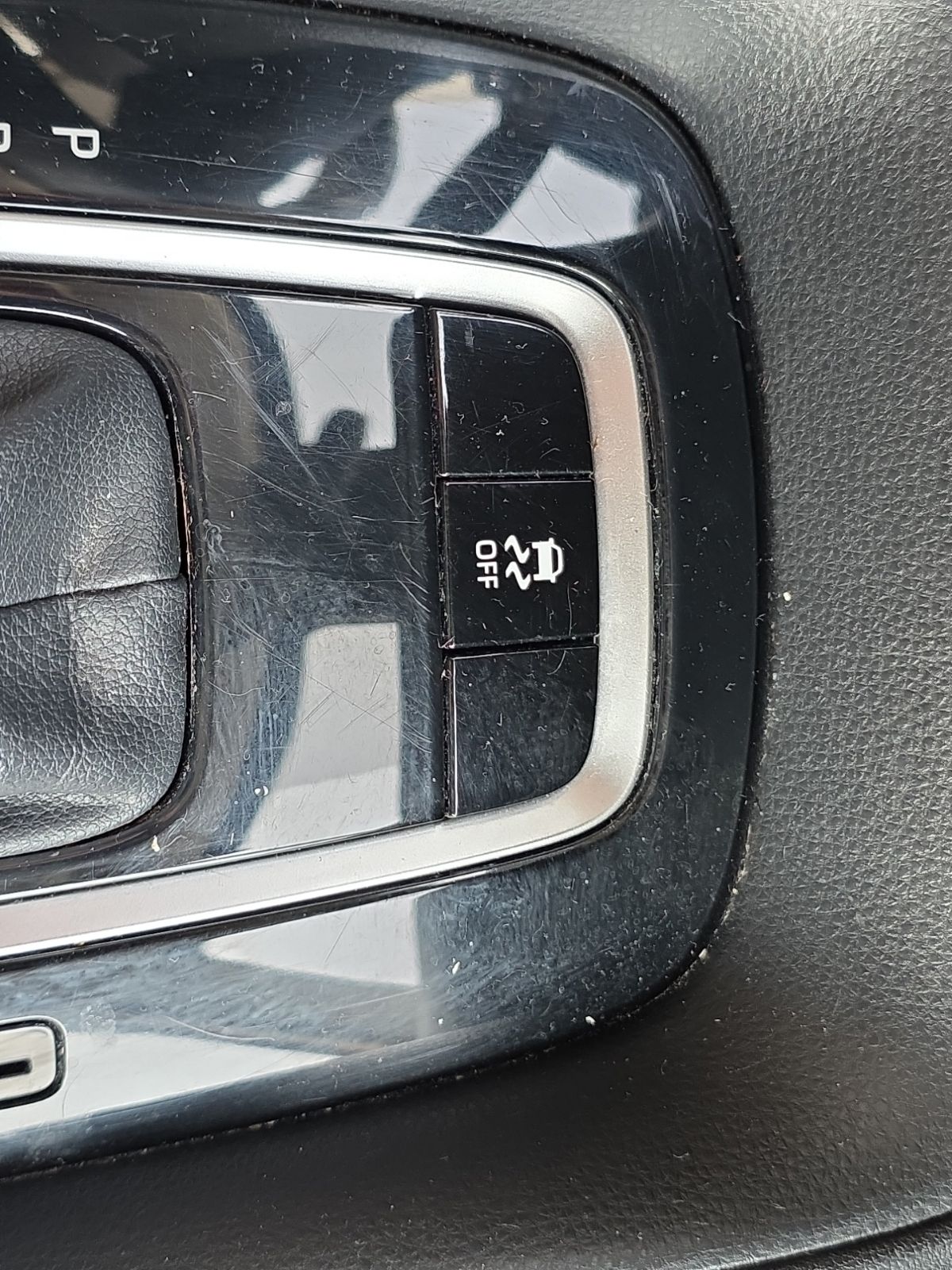 Used 2023 Silver Toyota LE image 36