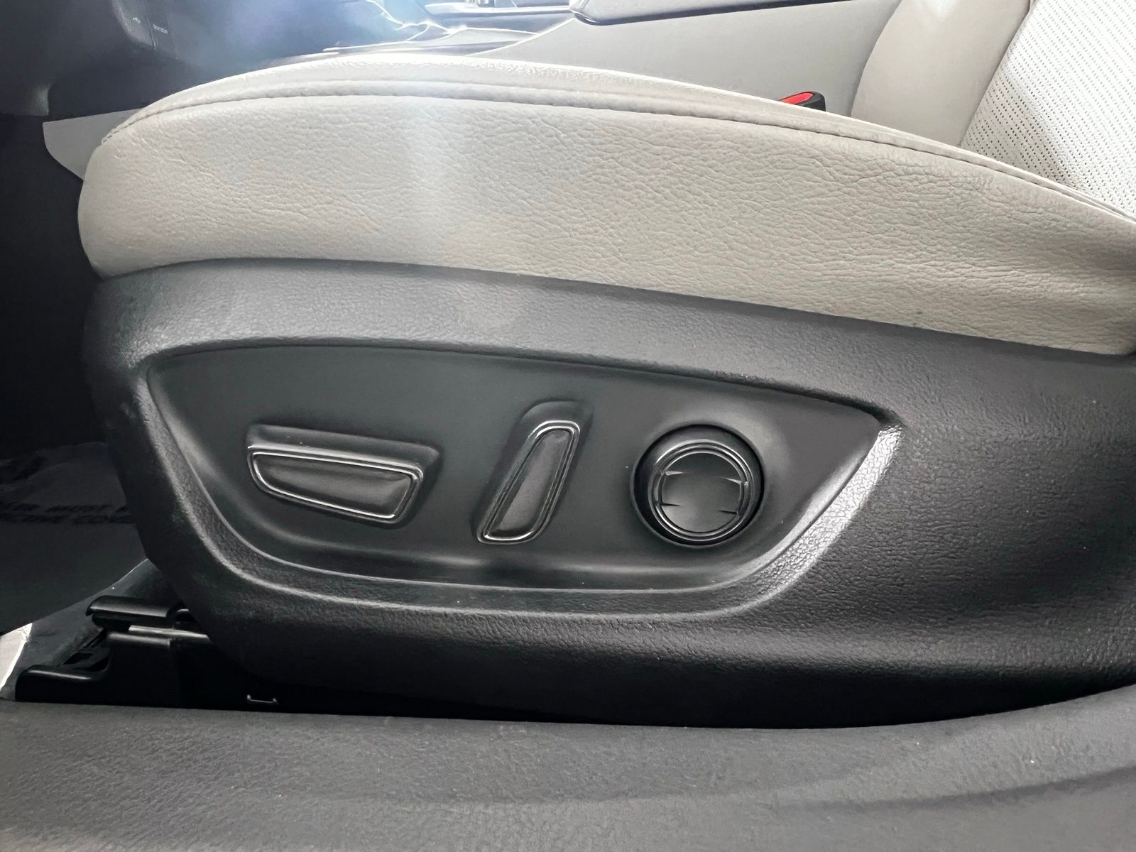 Thumbnail: 2024 Toyota Camry - 12