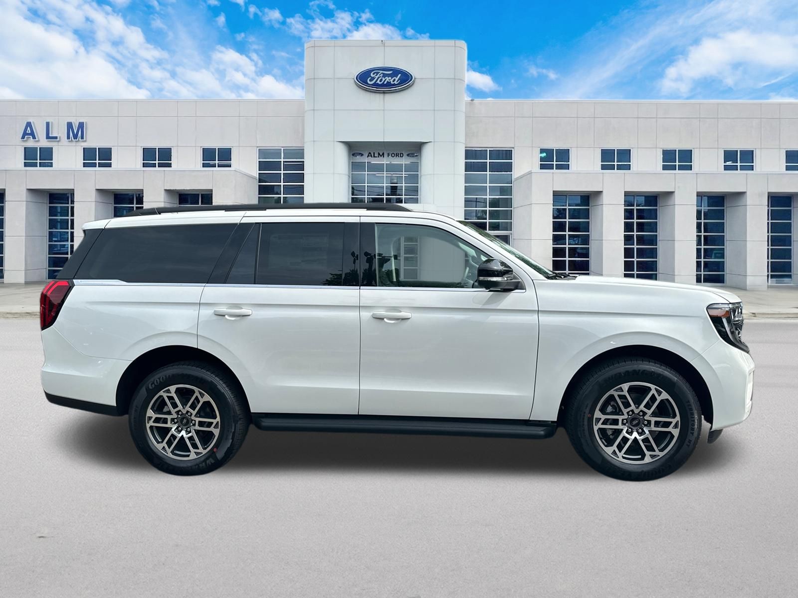 New 2026 Star White Metallic Tri-Coat Ford Active image 5