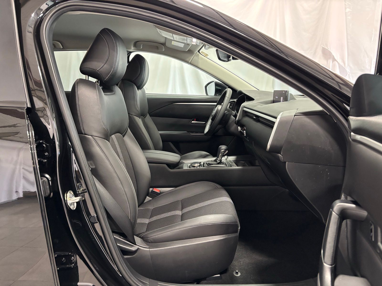 Used Car 2025 Mazda Cx-50  2.5 S Select Package For Sale Under $30,000 In Austin, Texas